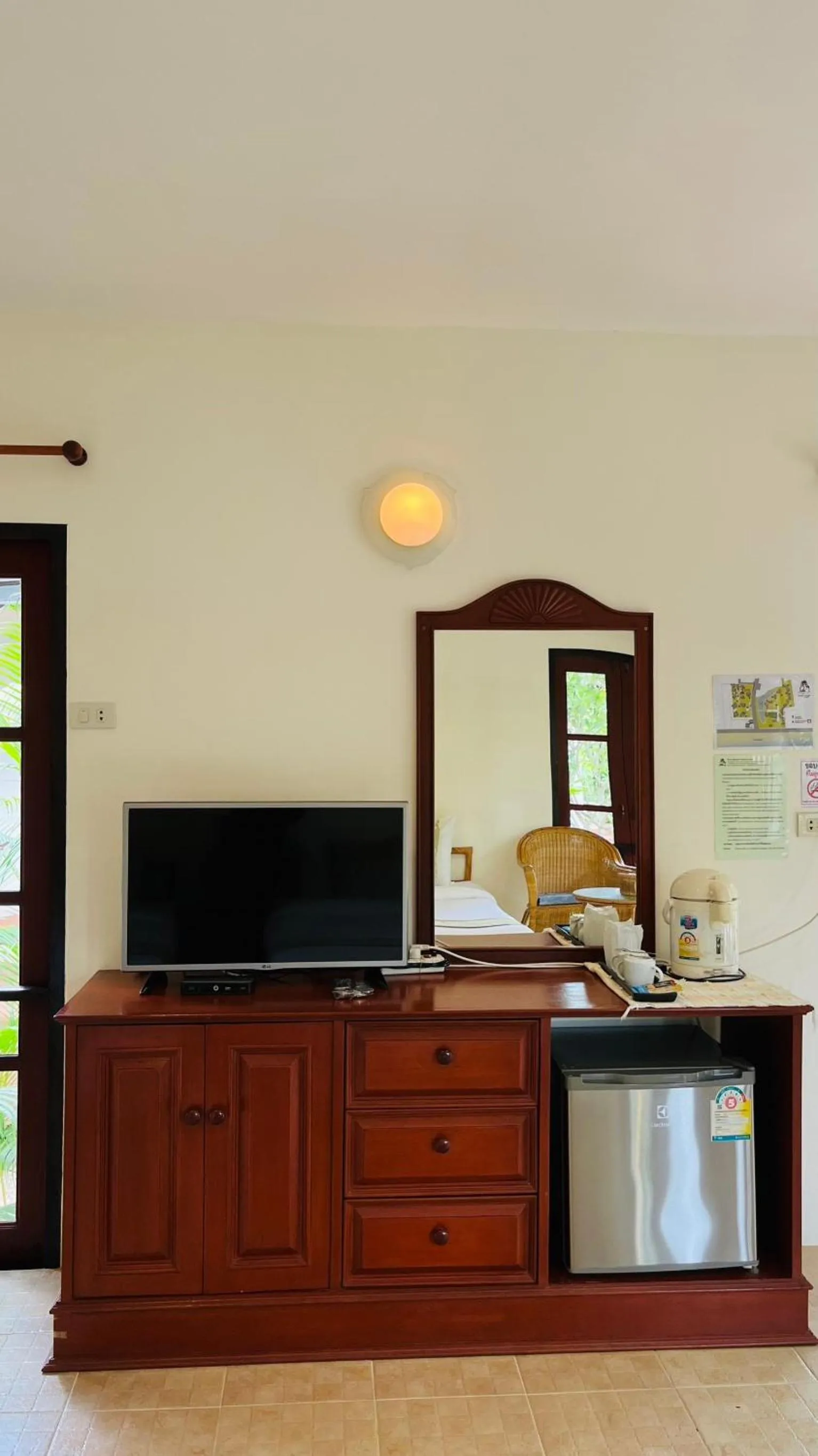 TV and multimedia in Suan Bankrut Beach Resort