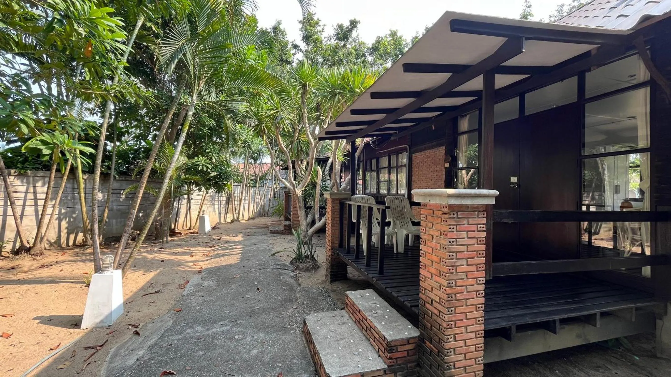 Area and facilities in Suan Bankrut Beach Resort