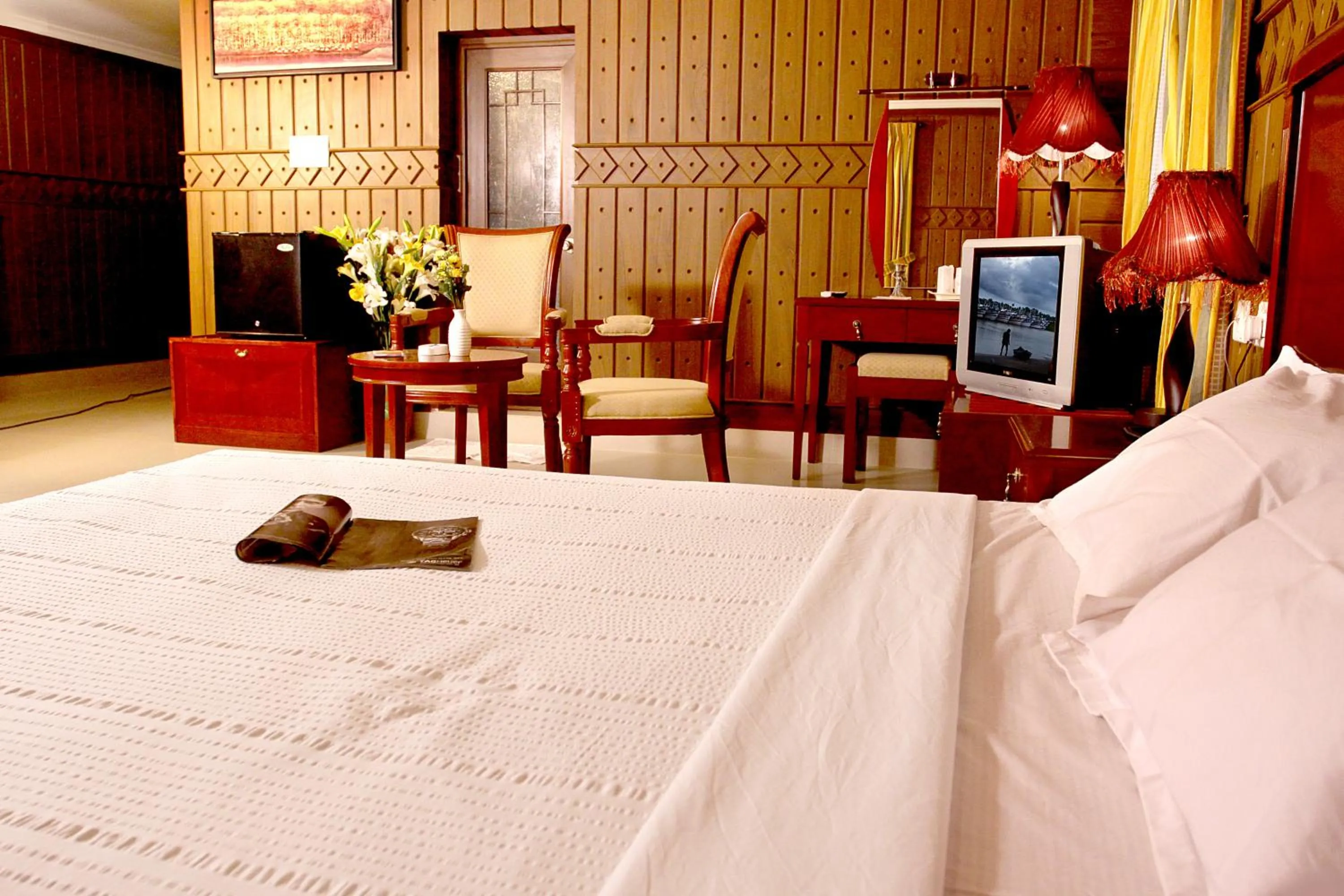 Decorative detail, Bed in Devasura inn
