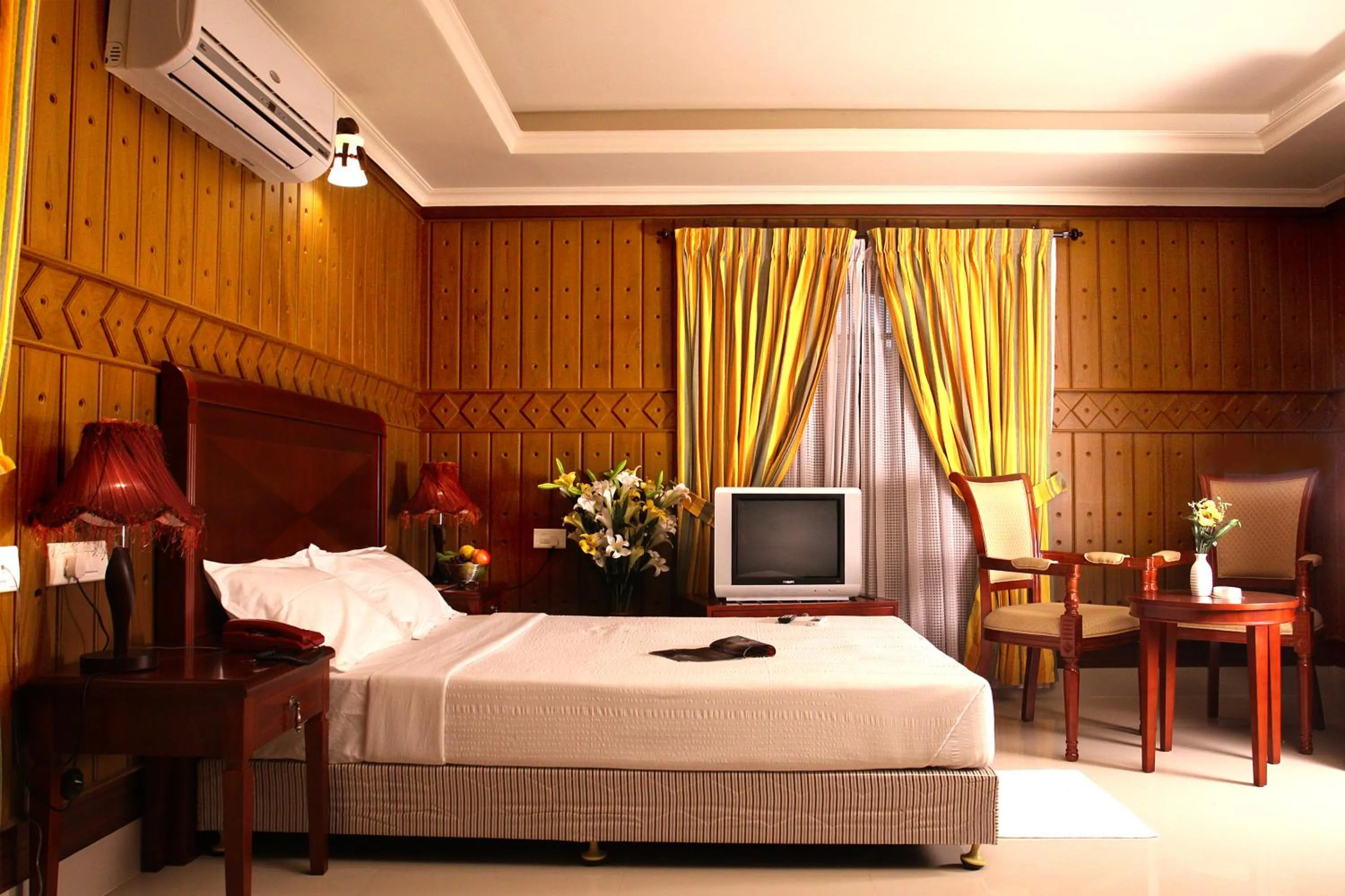 Decorative detail, Bed in Devasura inn