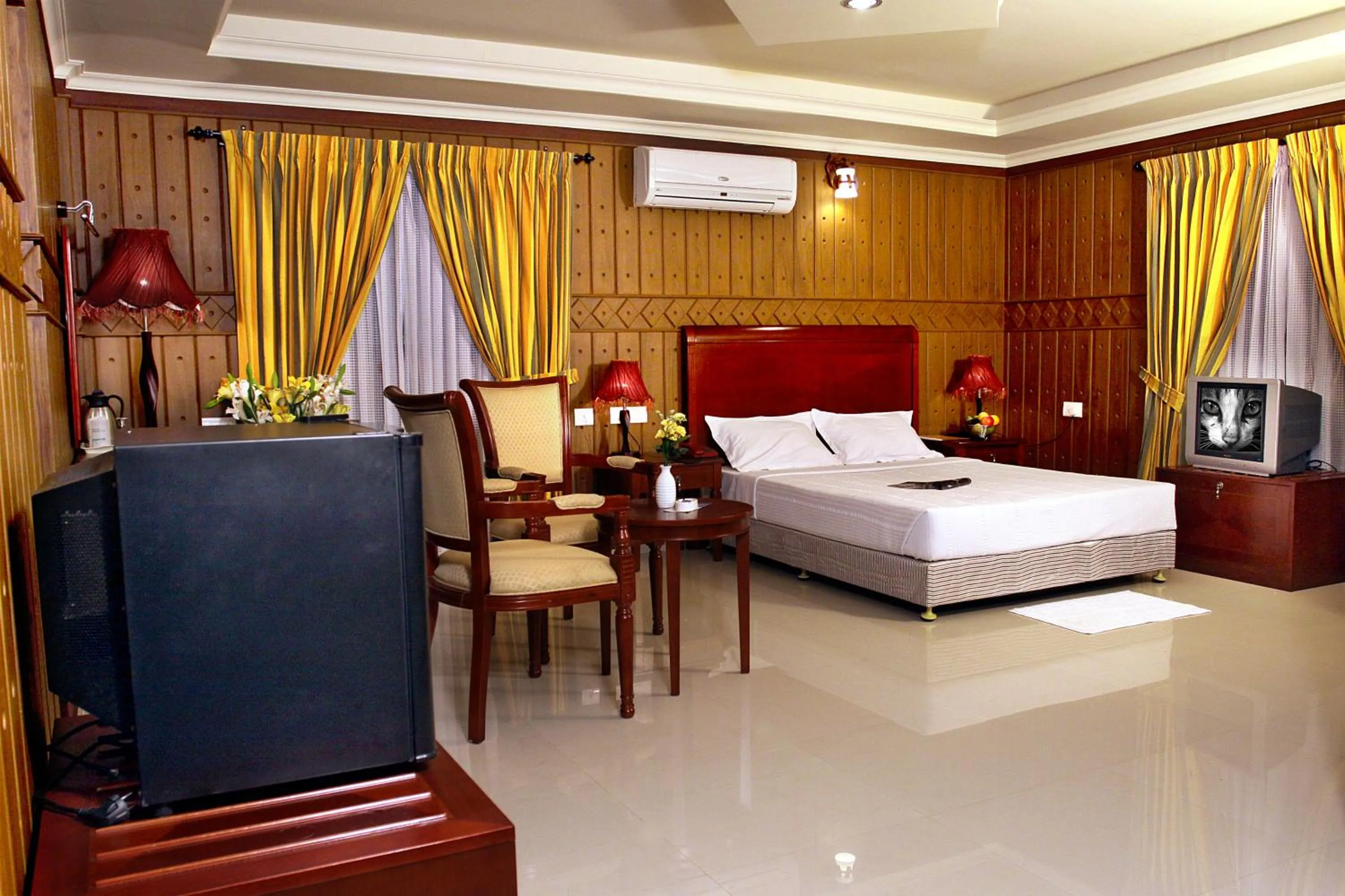 Decorative detail, Bed in Devasura inn