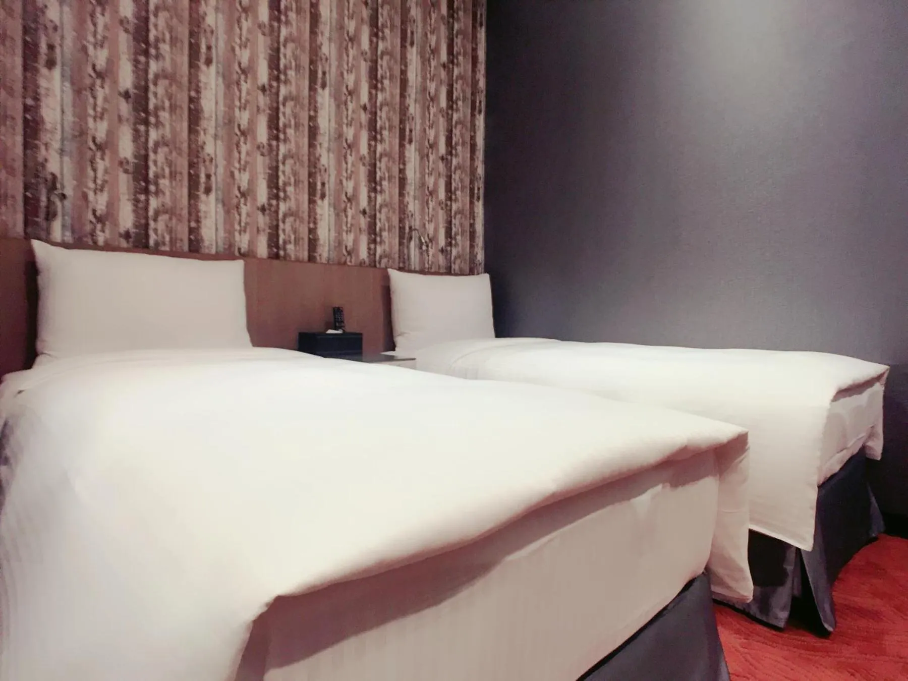 Photo of the whole room, Bed in Beauty Hotels Taipei - Hotel B7