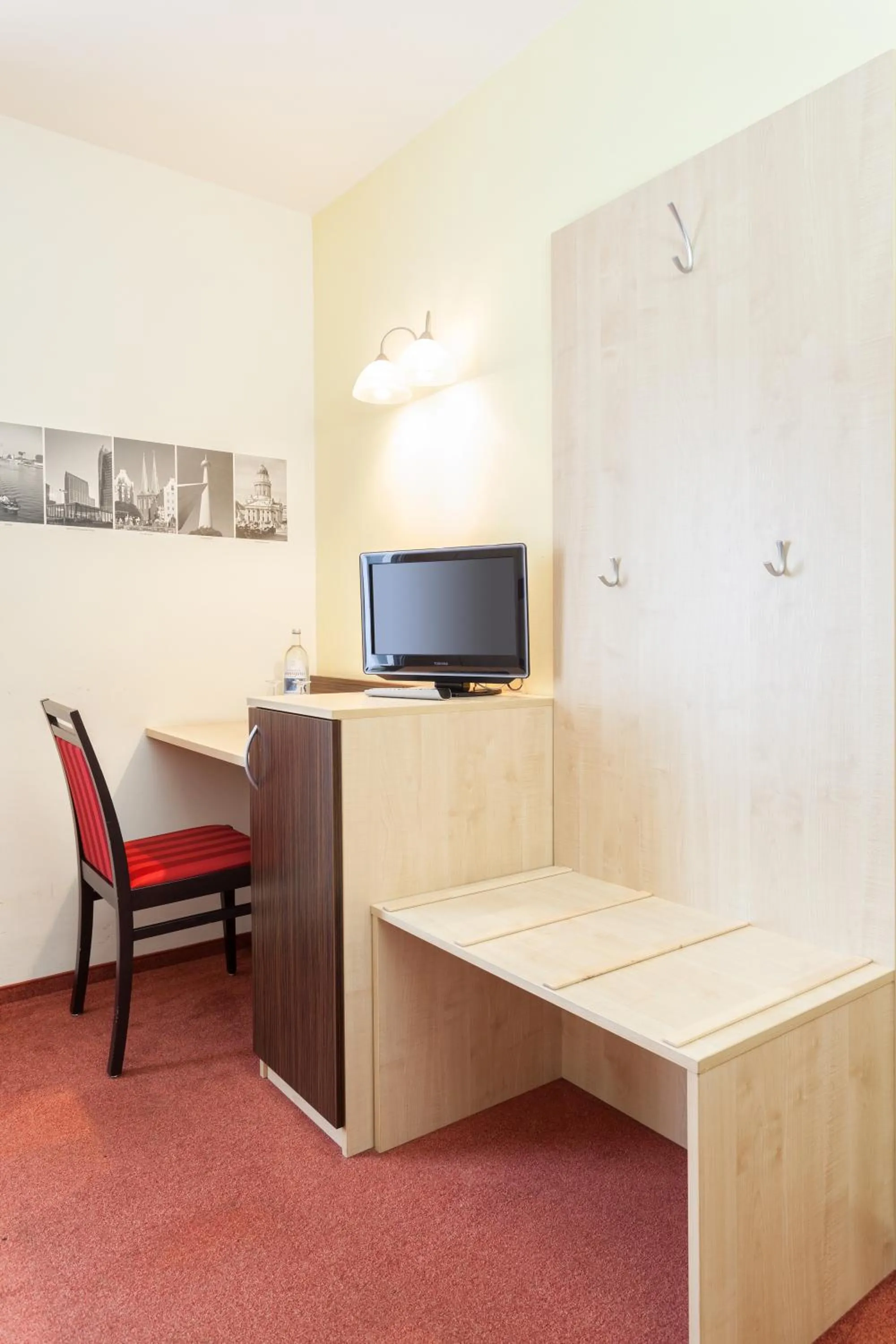 Photo of the whole room in Hotel Mit-Mensch