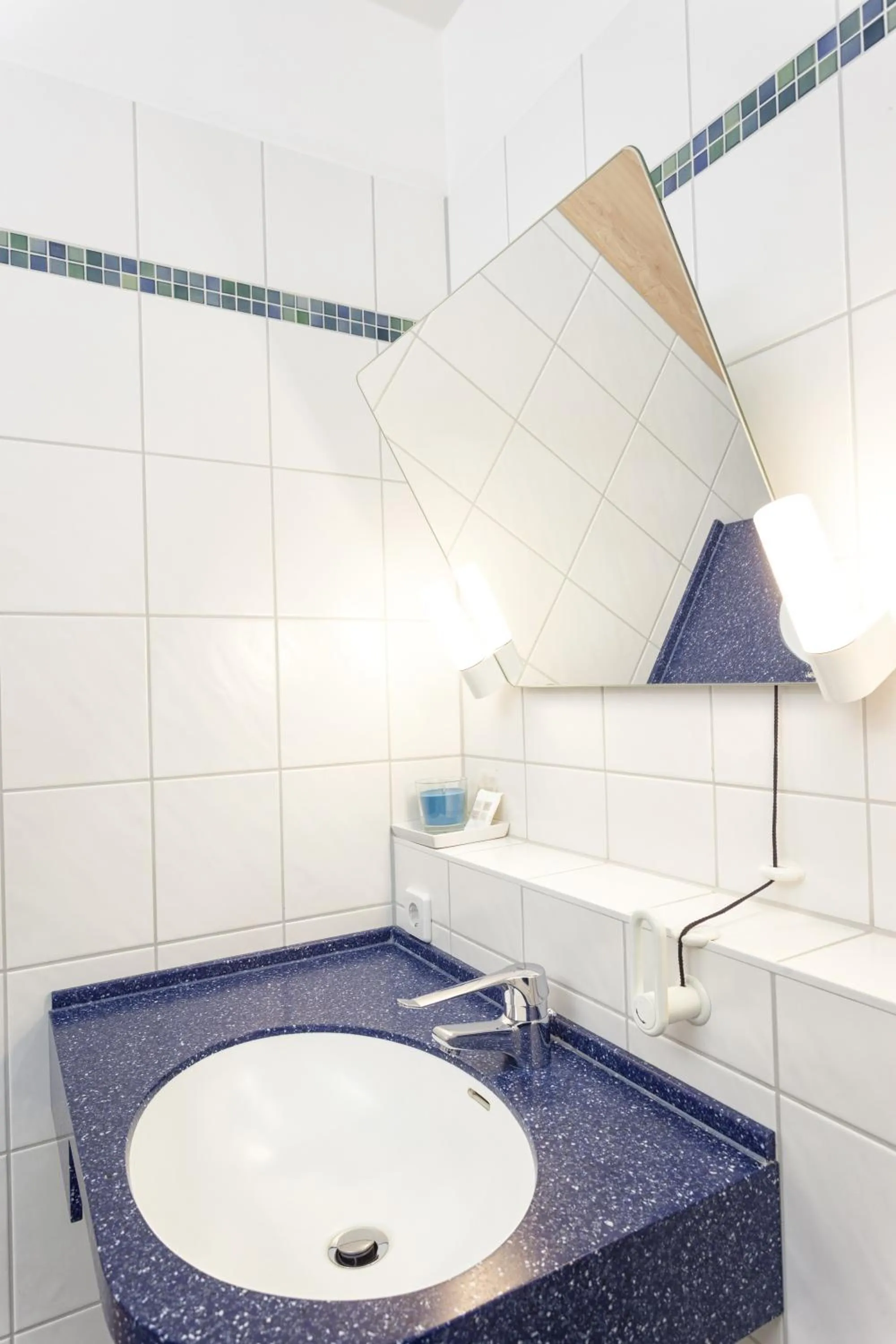 Toilet in Hotel Mit-Mensch