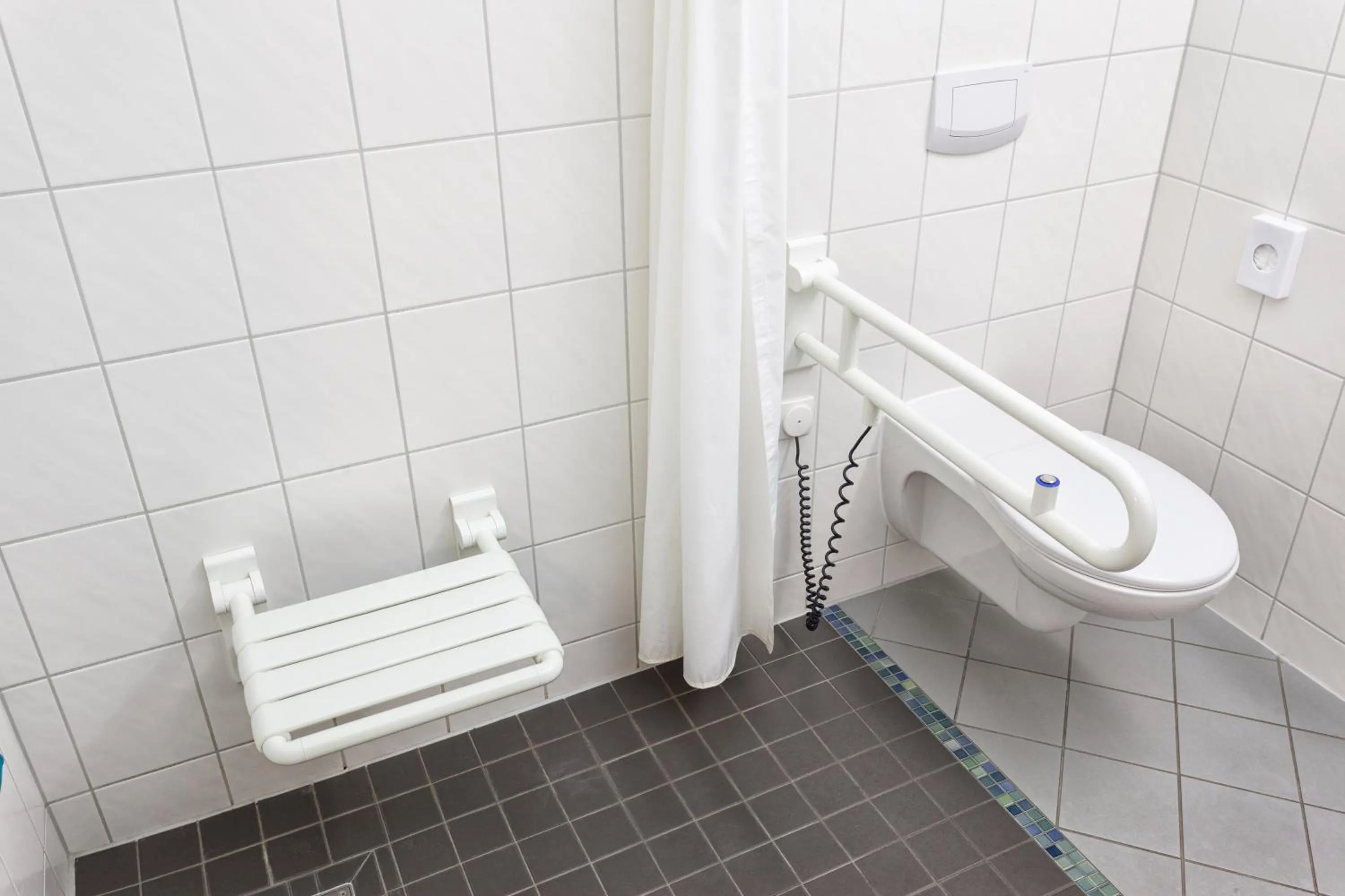 Toilet in Hotel Mit-Mensch