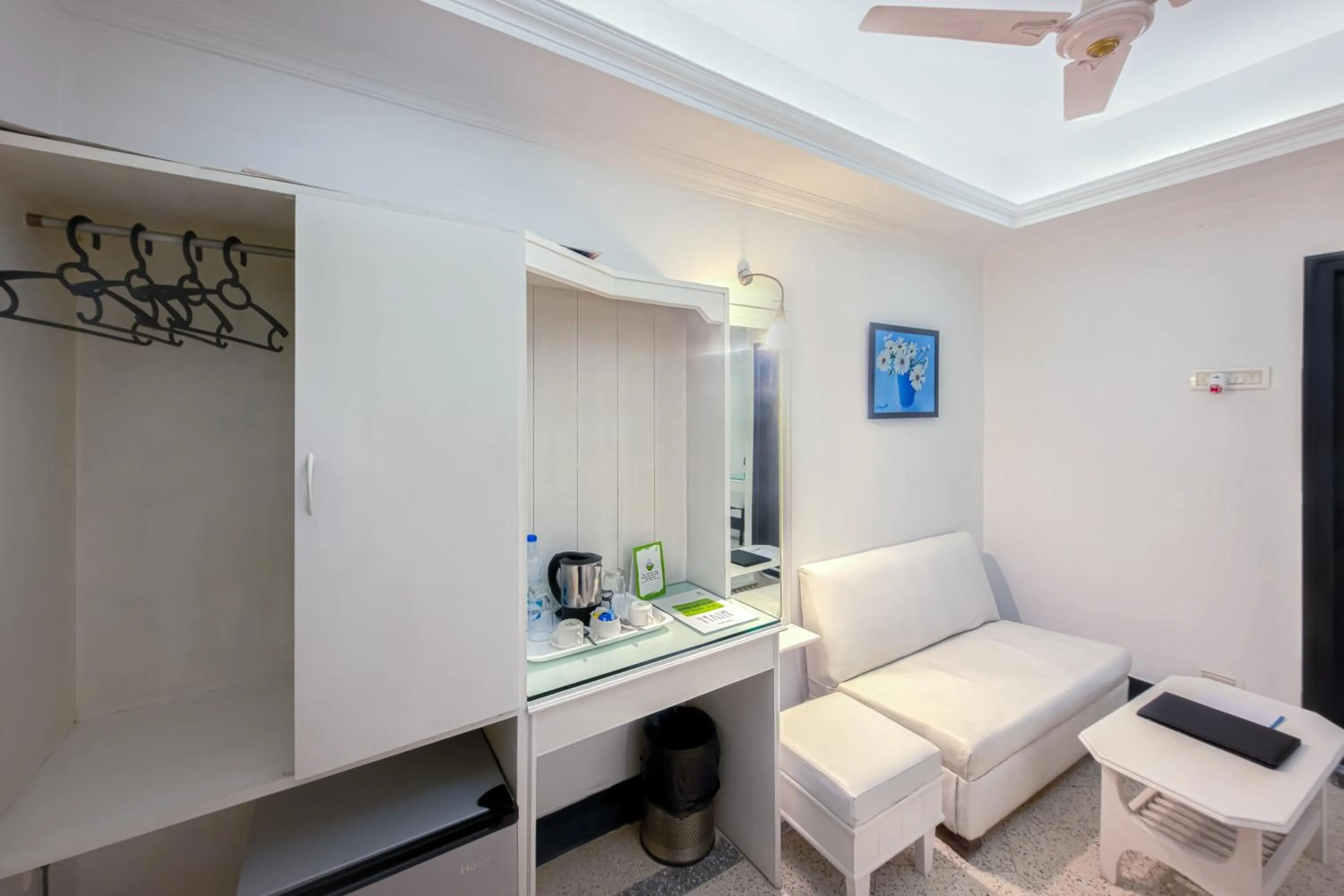 Seating area in Treebo Green View, Park Circus