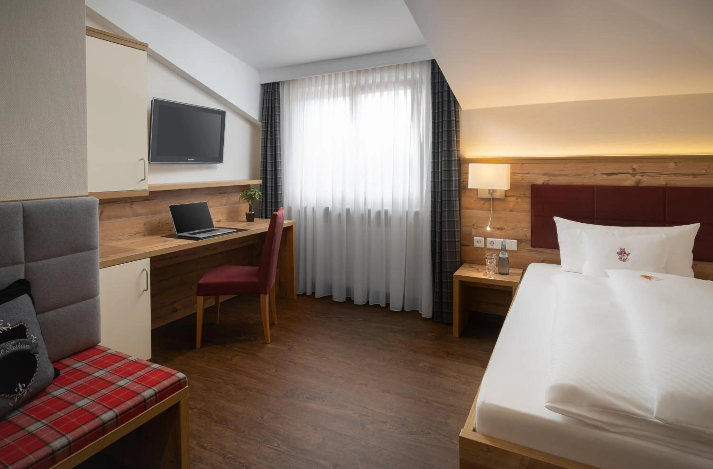 Photo of the whole room, Bed in Ringhotel Winzerhof