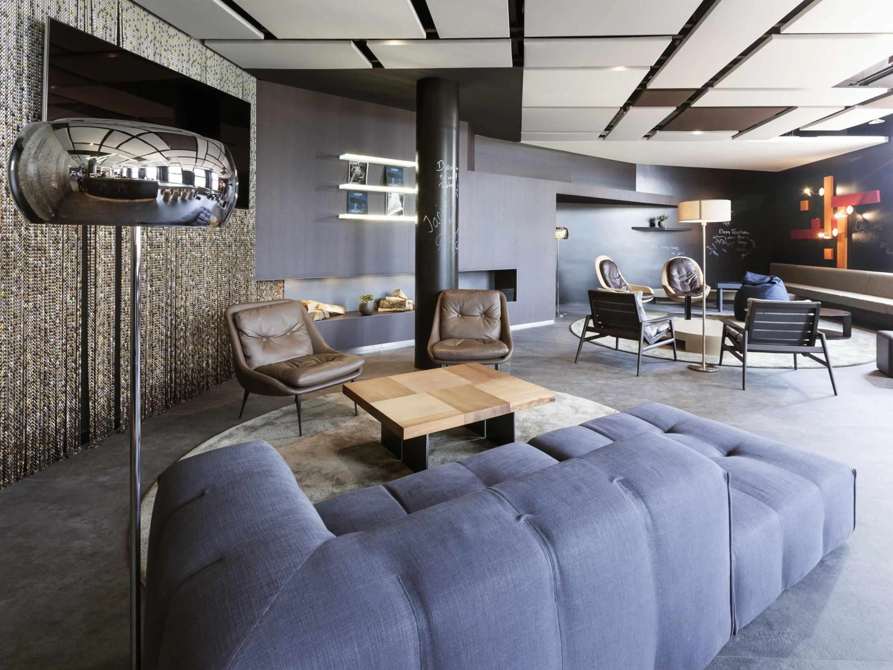 Lounge or bar in Novotel Bern Expo