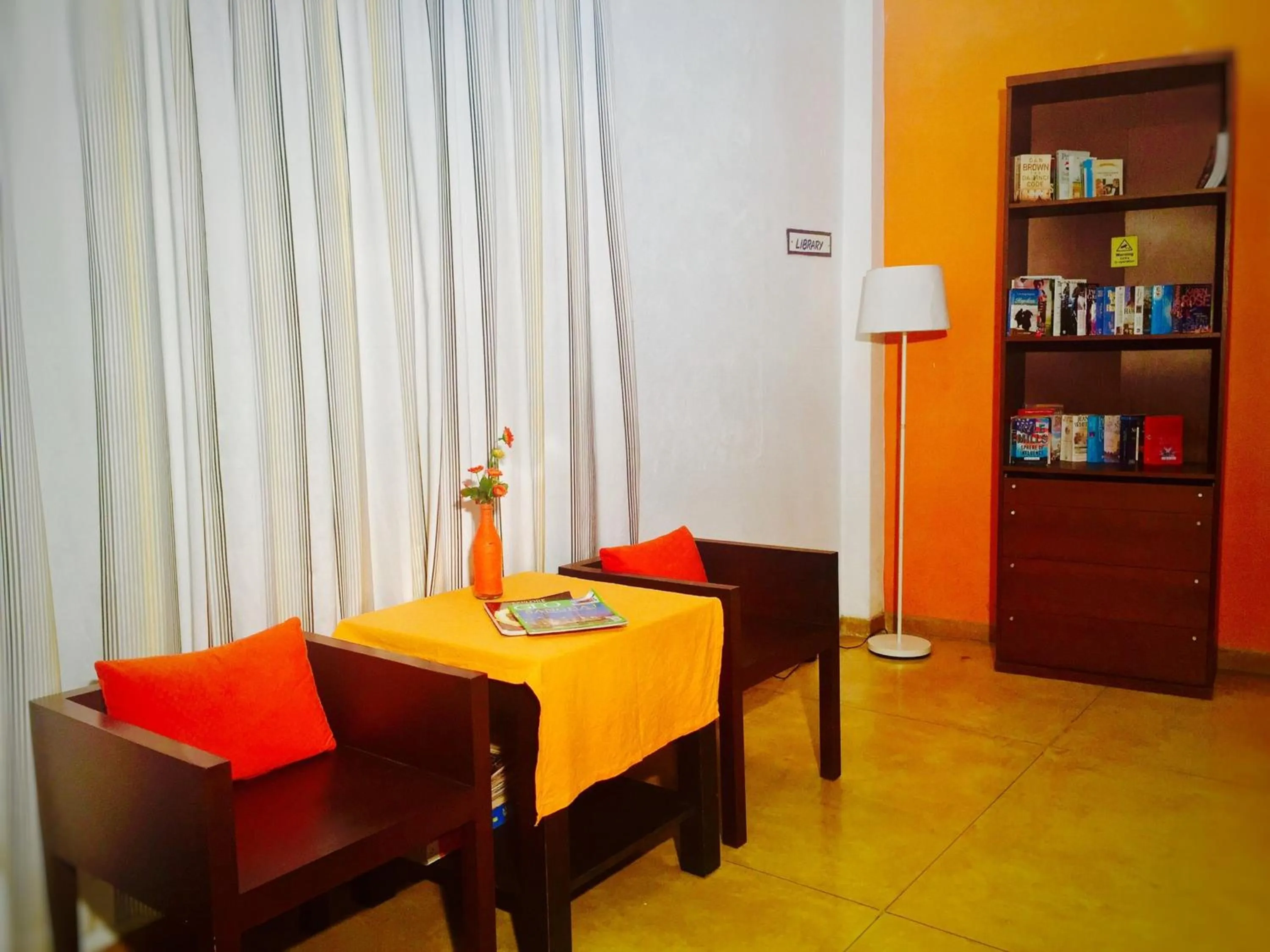 Library in Hotel Dorset