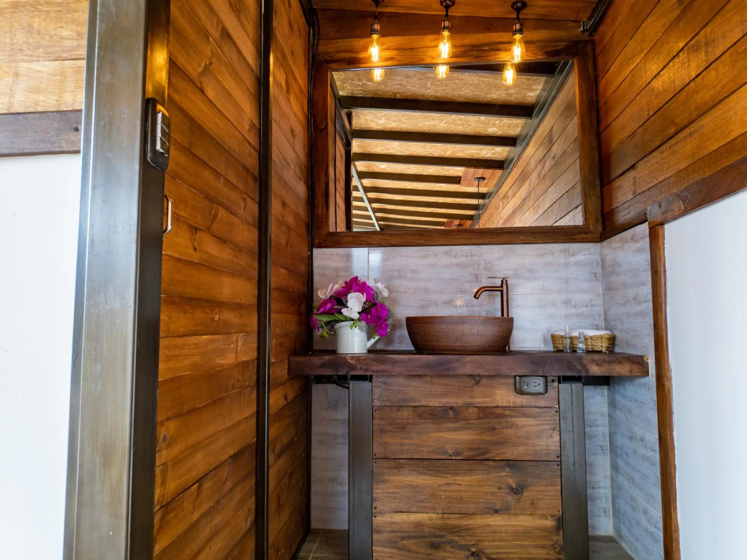 Bathroom in Natubri Ecohotel