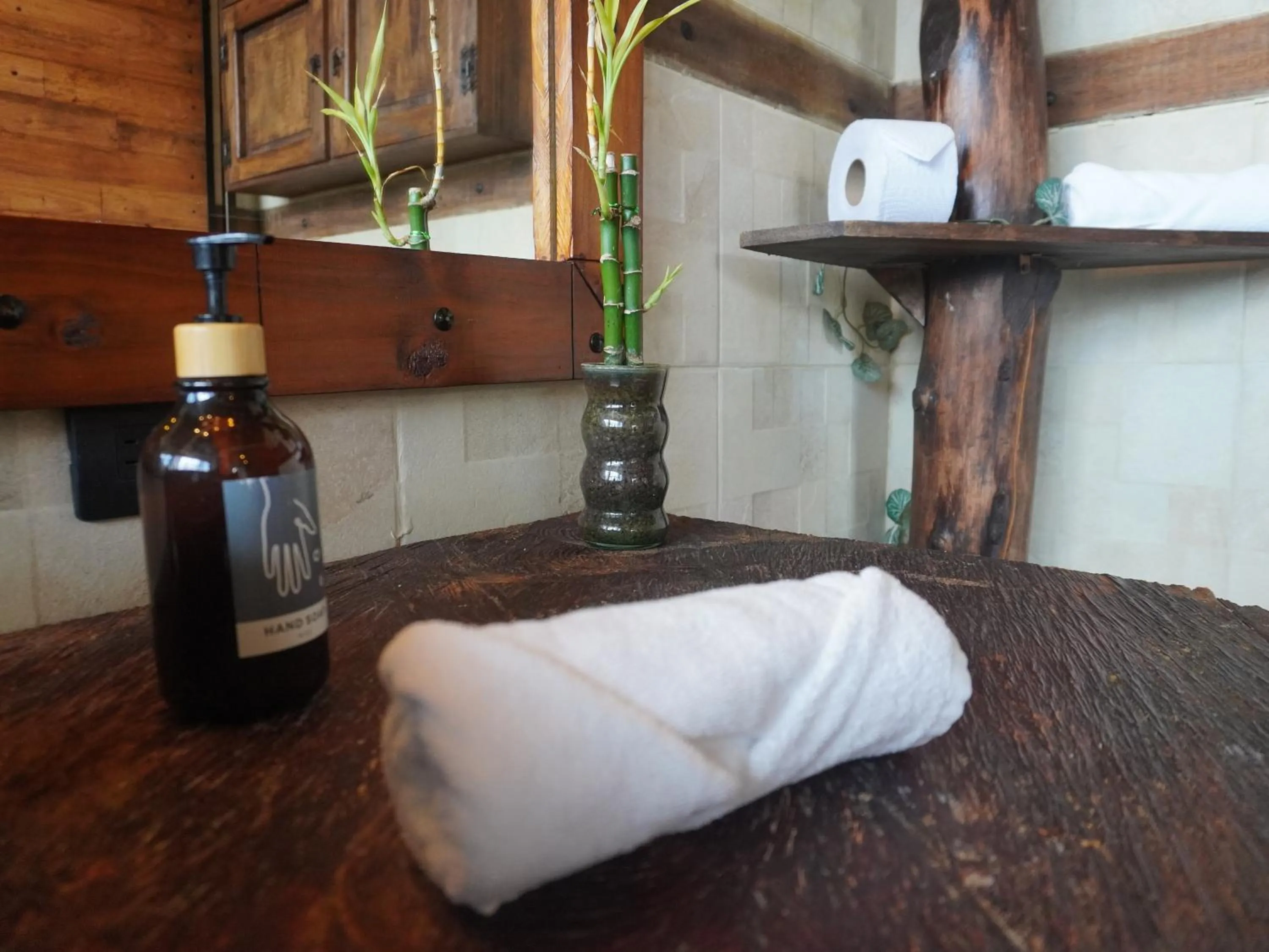 Bathroom, Bed in Natubri Ecohotel