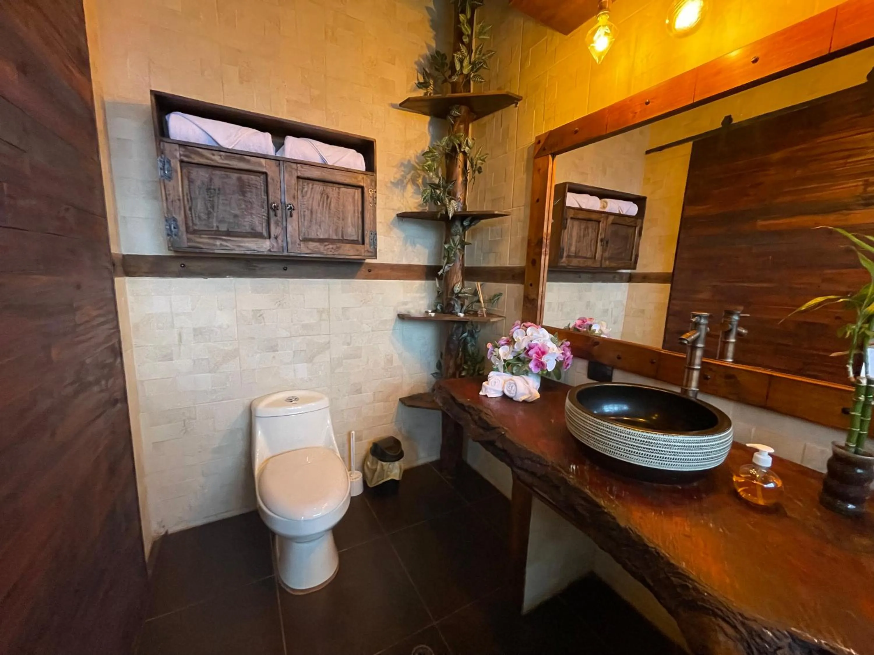 Bathroom in Natubri Ecohotel