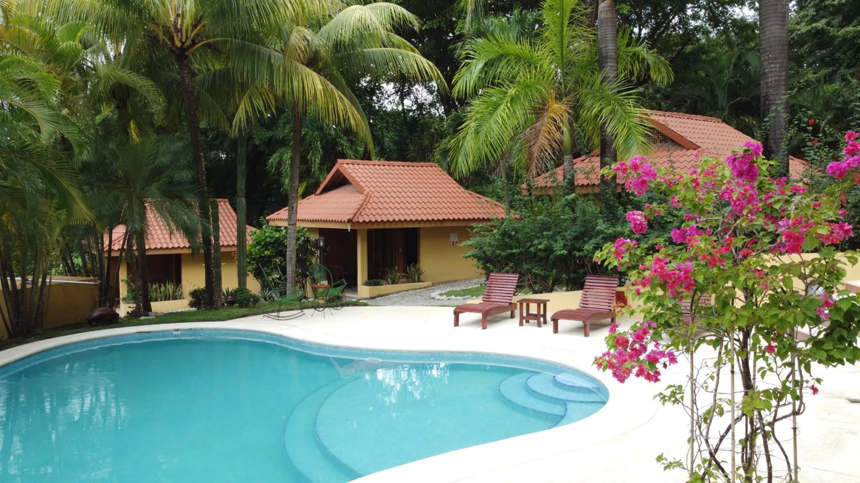Property building in Hotel Ritmo Tropical - Pool and Breakfast