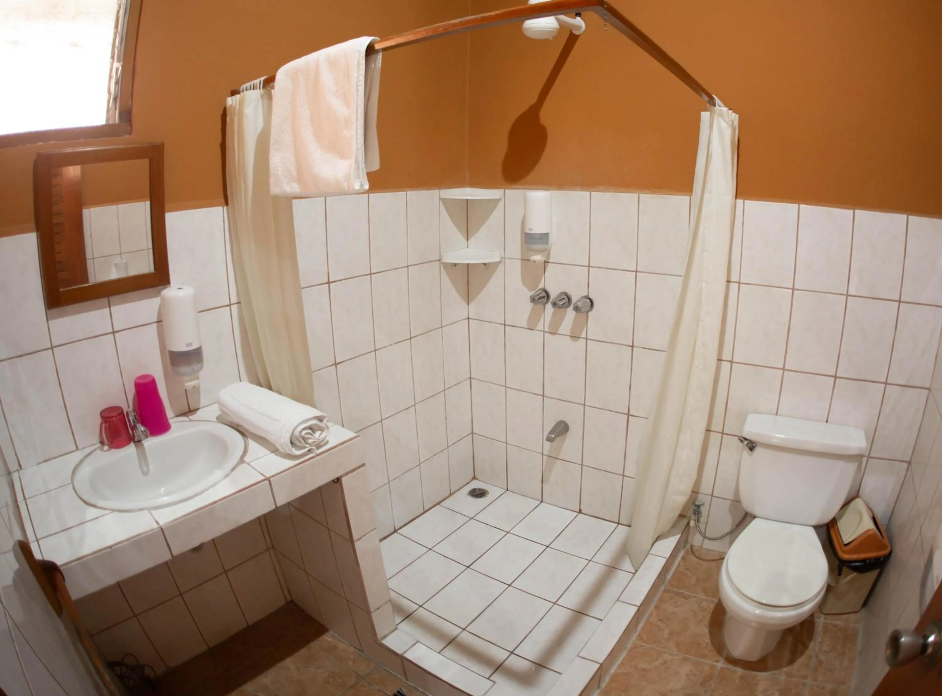 Bathroom in Hotel Ritmo Tropical - Pool and Breakfast