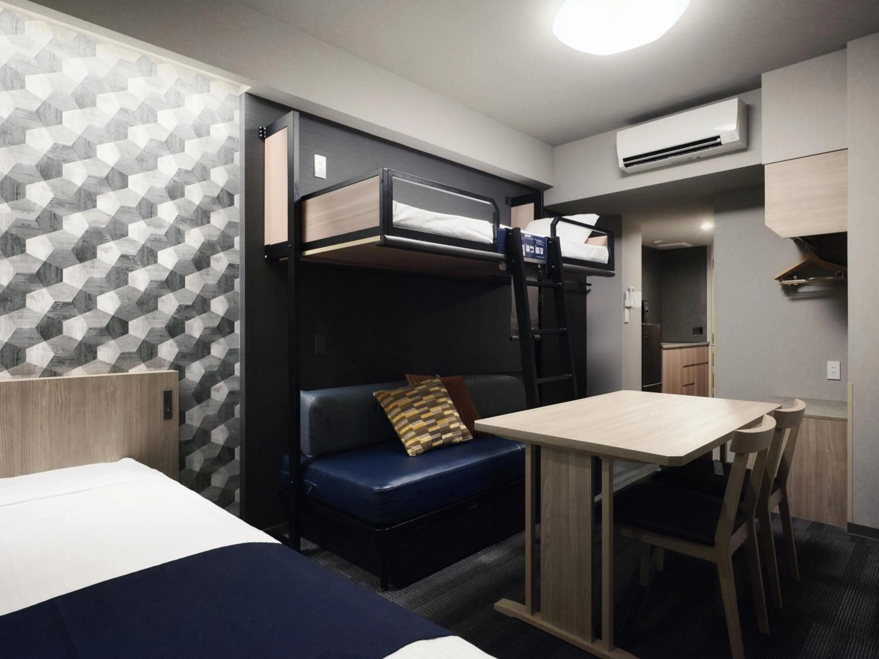 Bed in MONday Apart Asakusabashi Akihabara