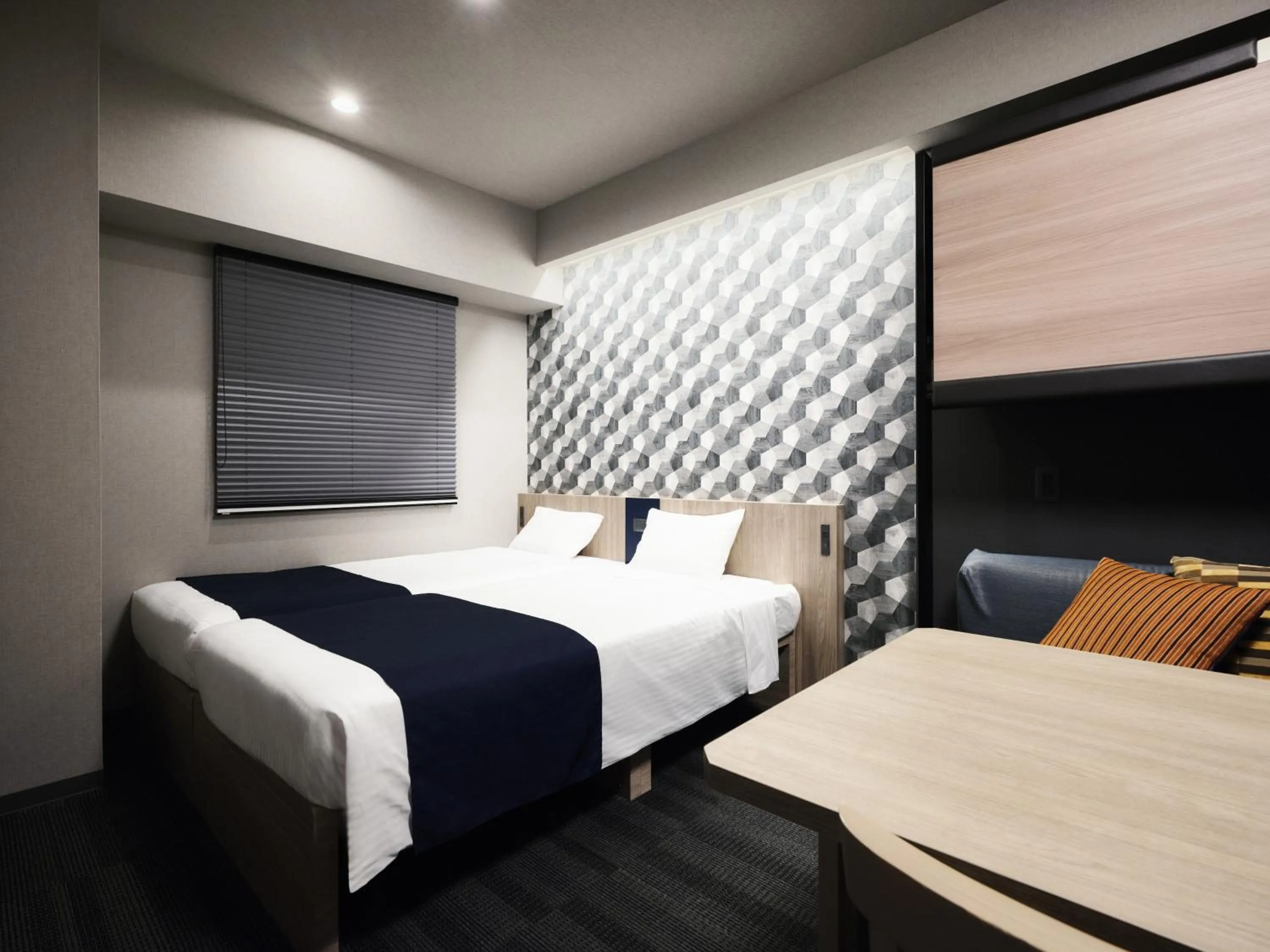 Bed in MONday Apart Asakusabashi Akihabara