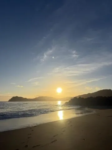 Curley's Resort & Dive Center