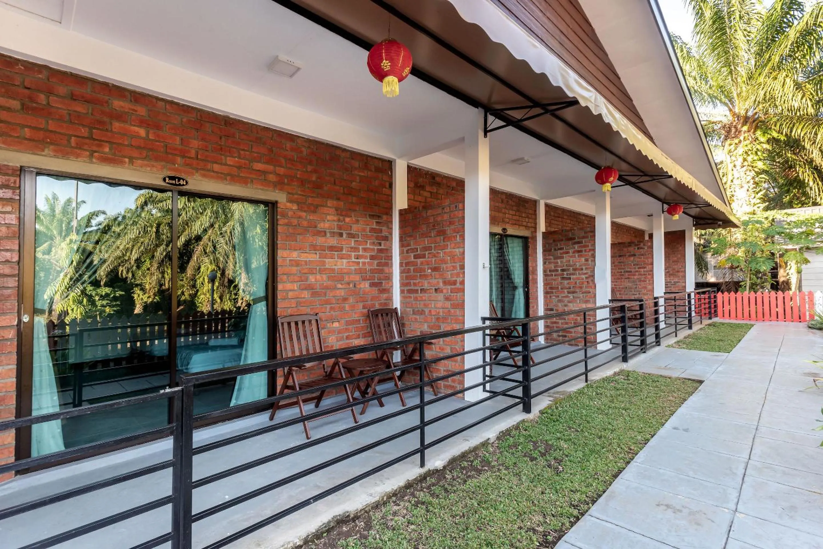 Facade/entrance in OYO 90149 Pua Family Semporna