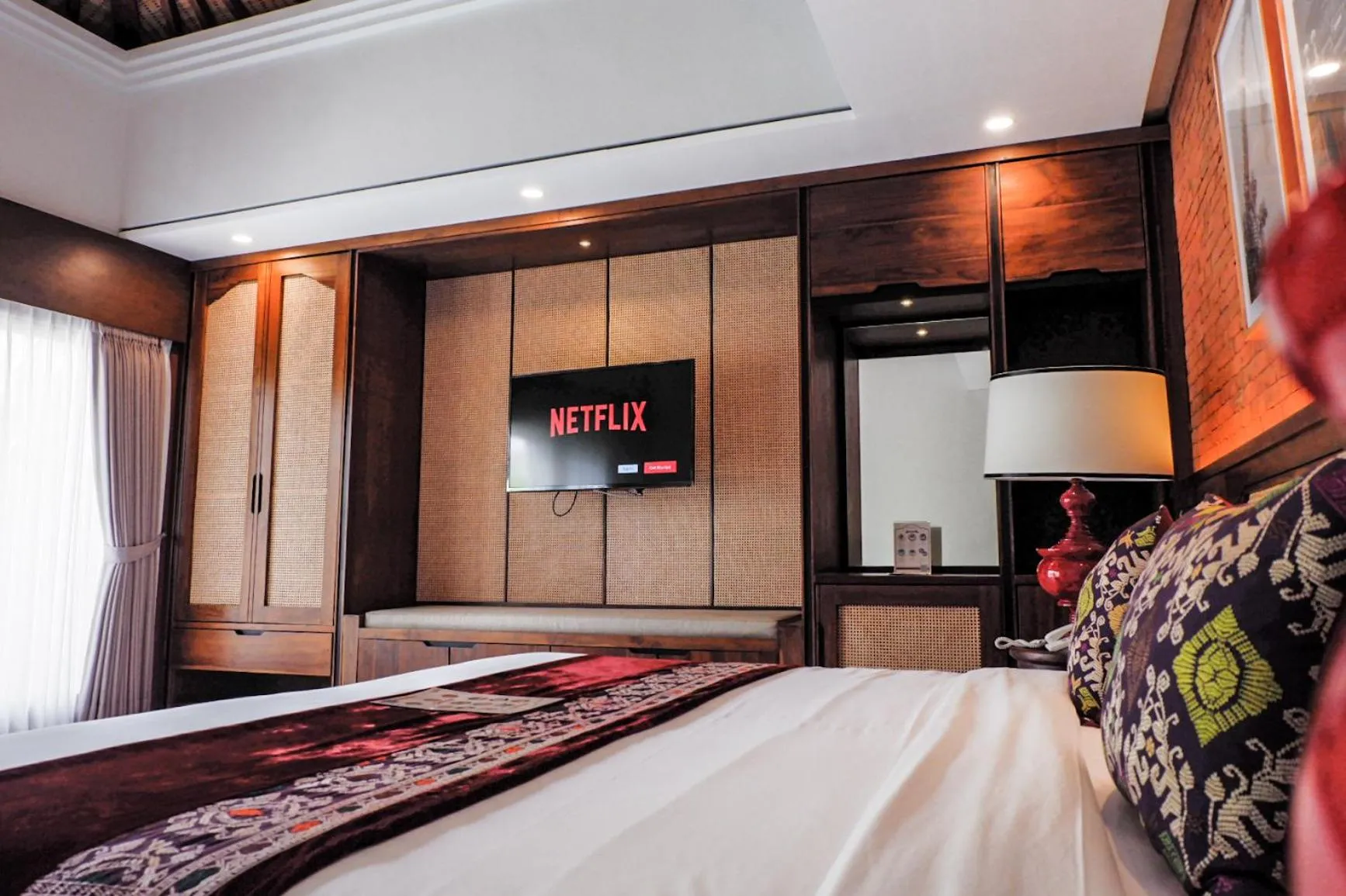 Photo of the whole room, Bed in Sampatti Villas