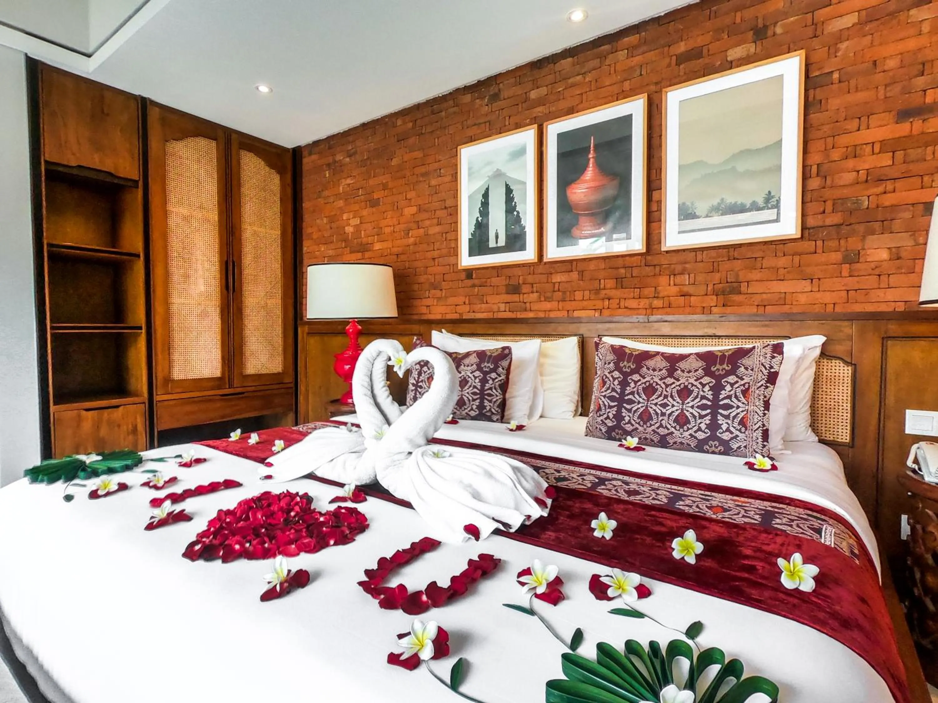 Bed in Sampatti Villas