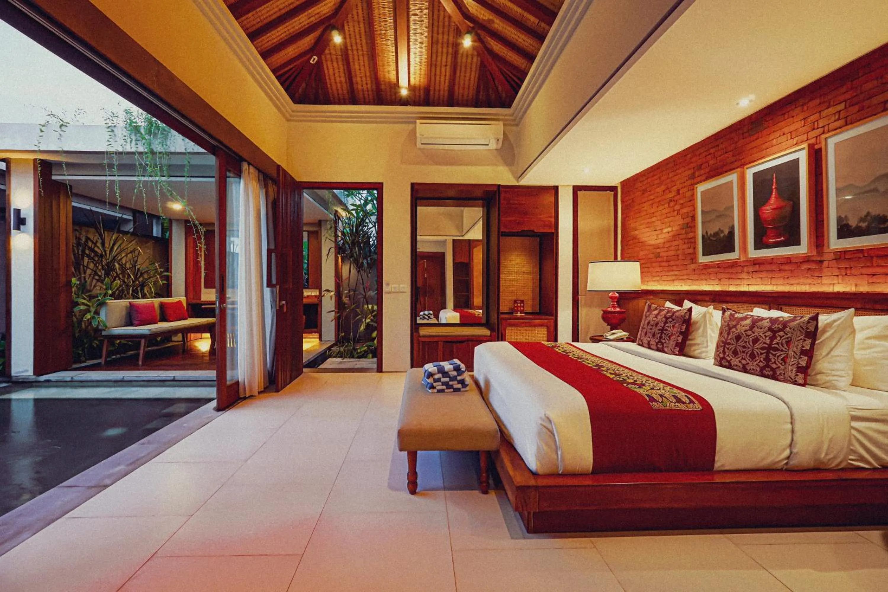 Bed in Sampatti Villas