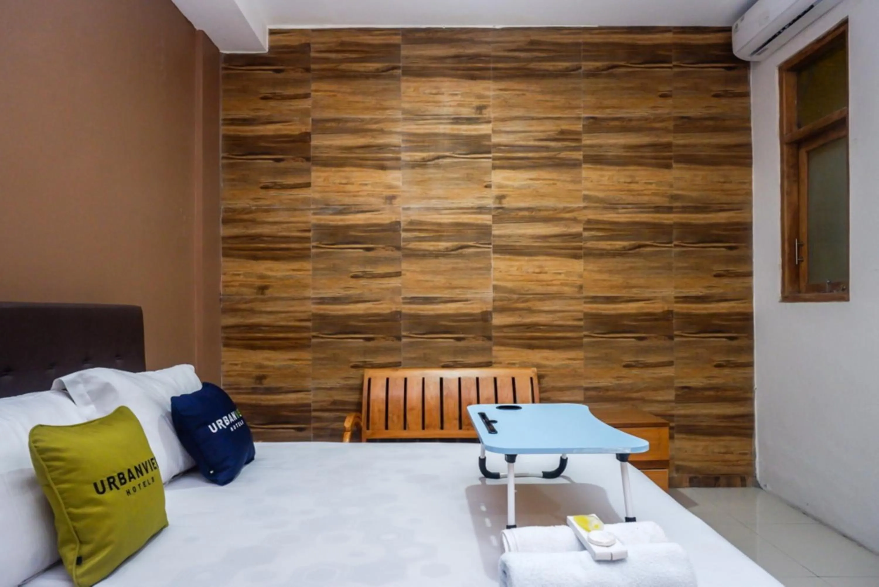 Urbanview Hotel Blok O International by RedDoorz