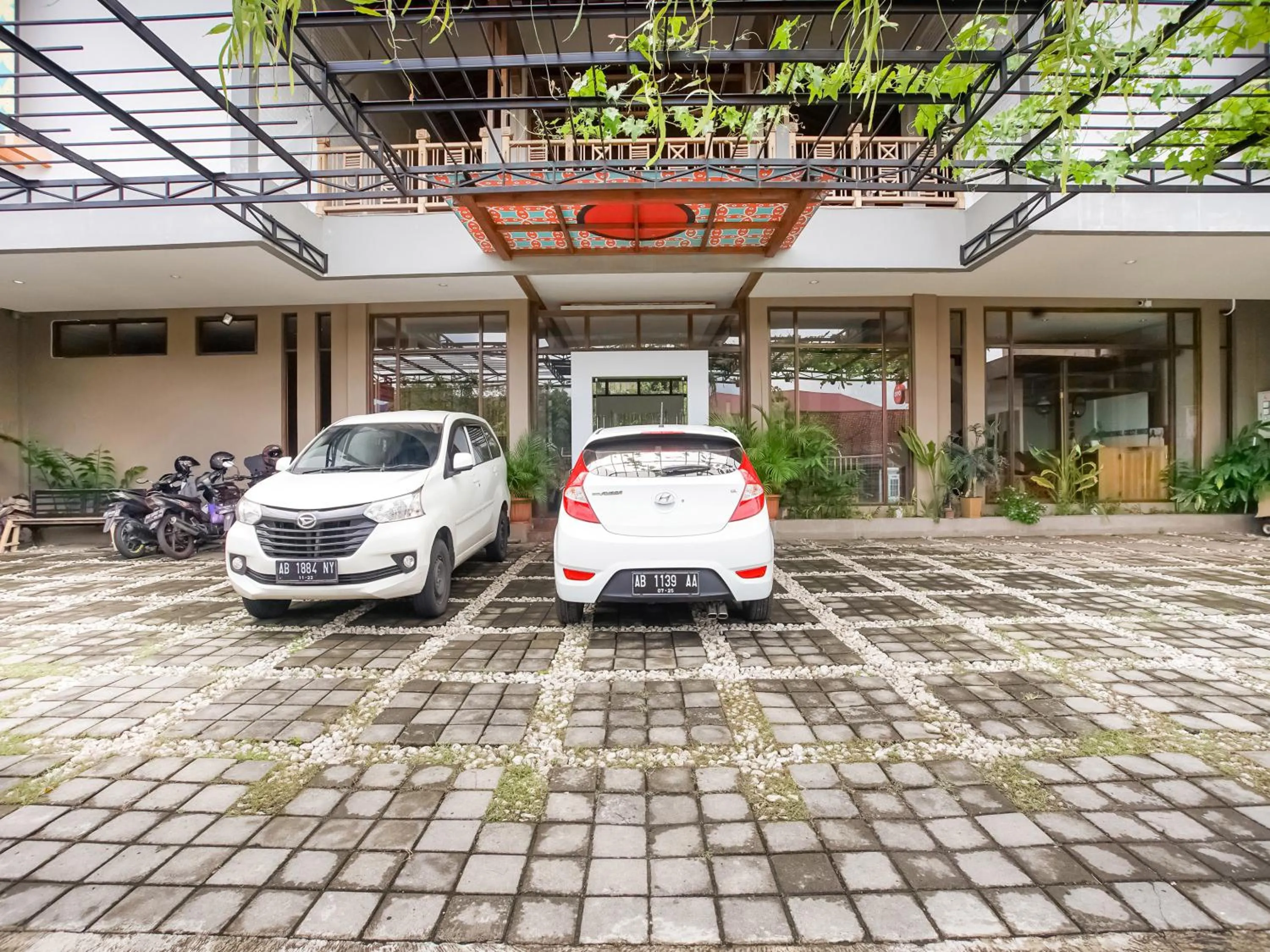 Area and facilities in Urbanview Hotel Blok O International by RedDoorz