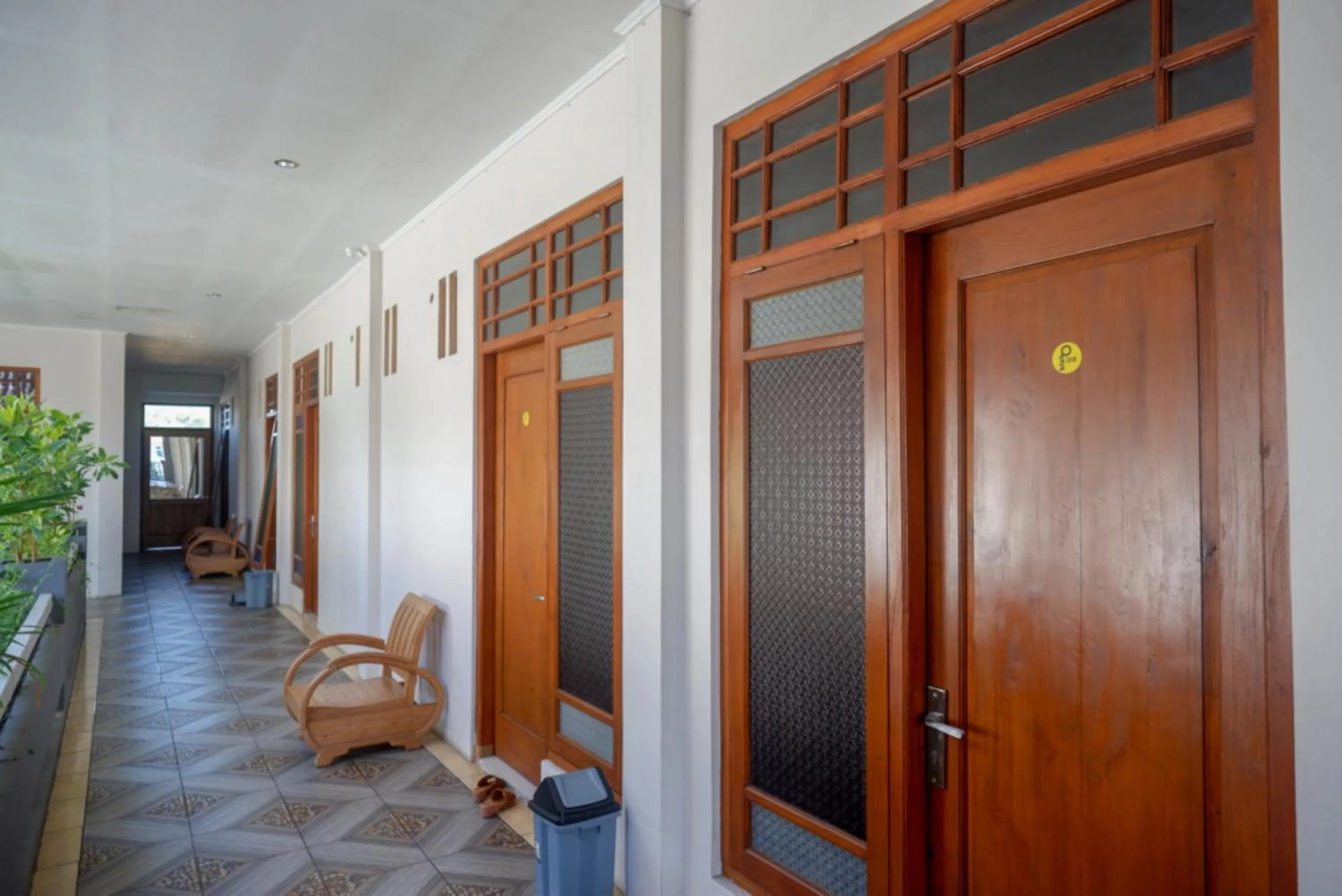 Urbanview Hotel Blok O International by RedDoorz