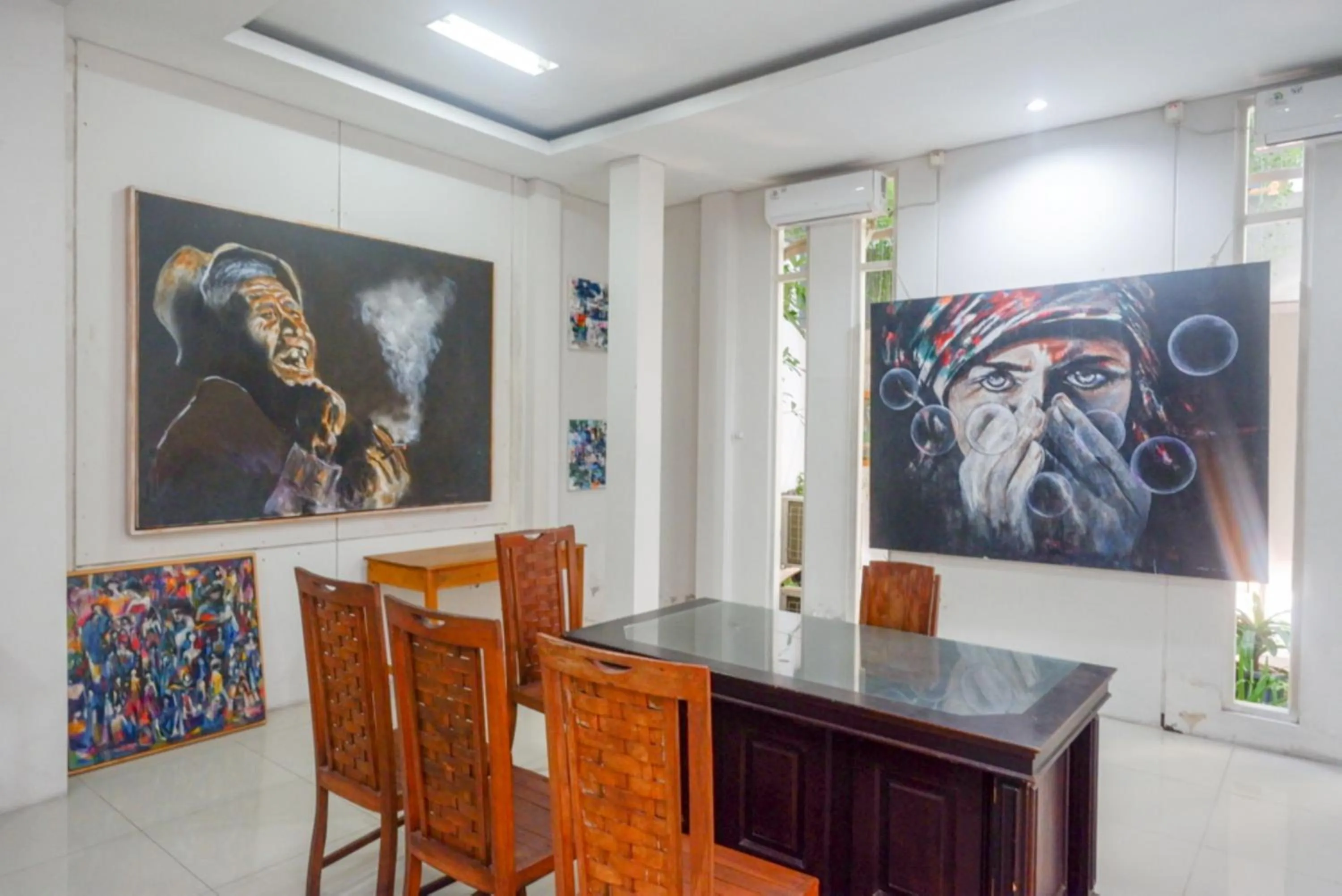 Urbanview Hotel Blok O International by RedDoorz