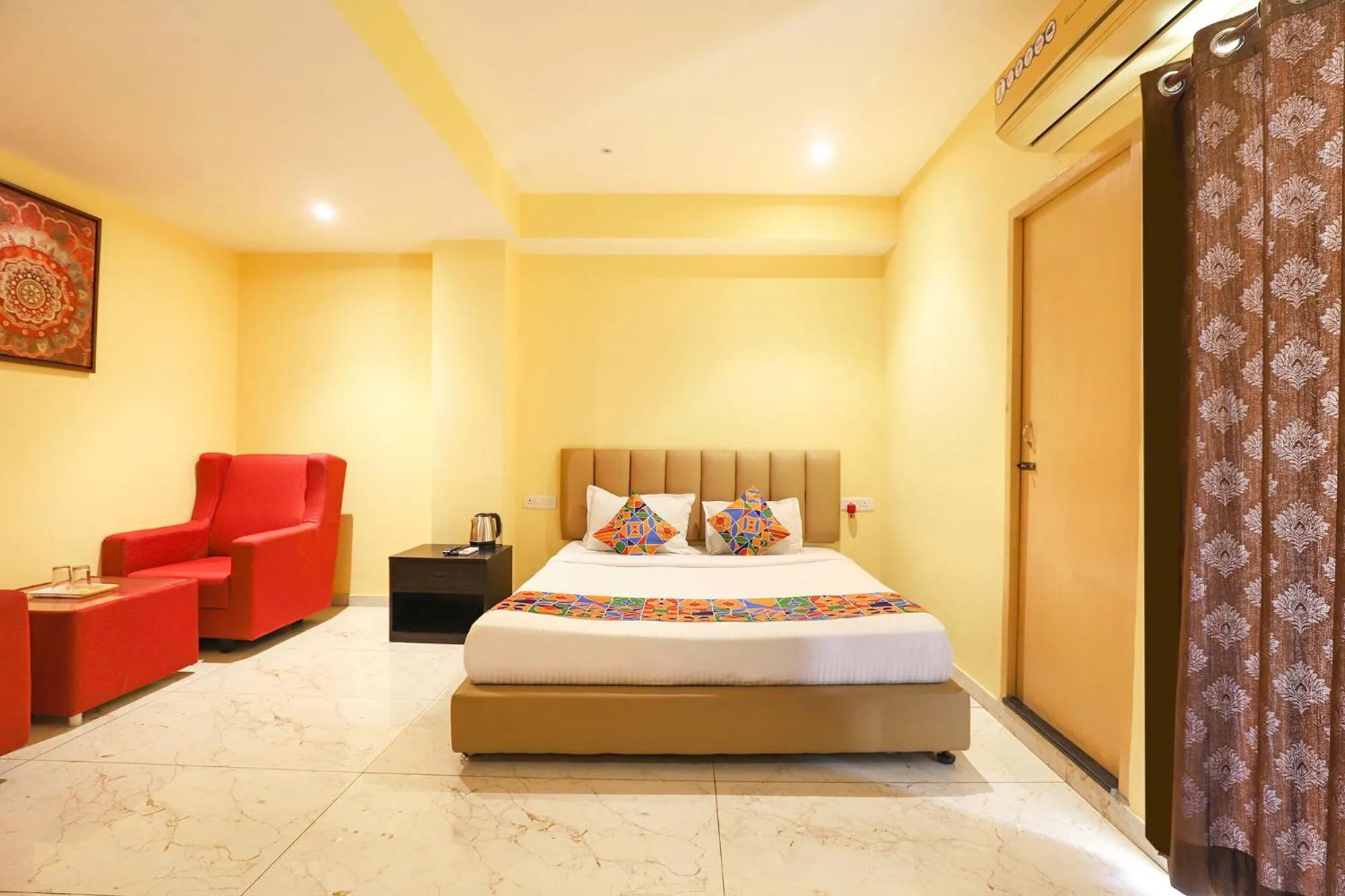 Bed in FabHotel Chamiers Park - Nandanam