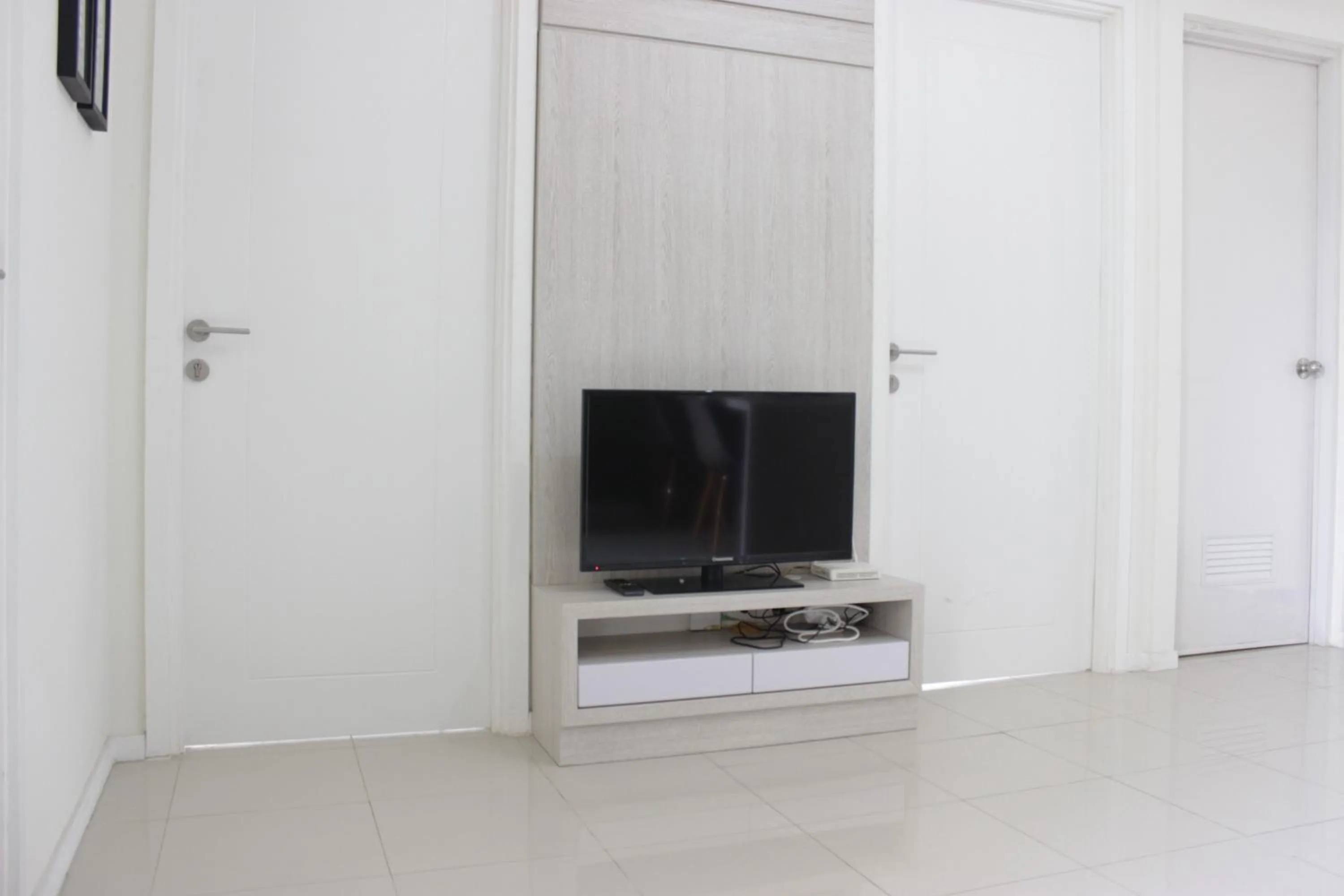 Spacious 3BR Apartment Parahyangan Residence near UNPAR By Travelio
