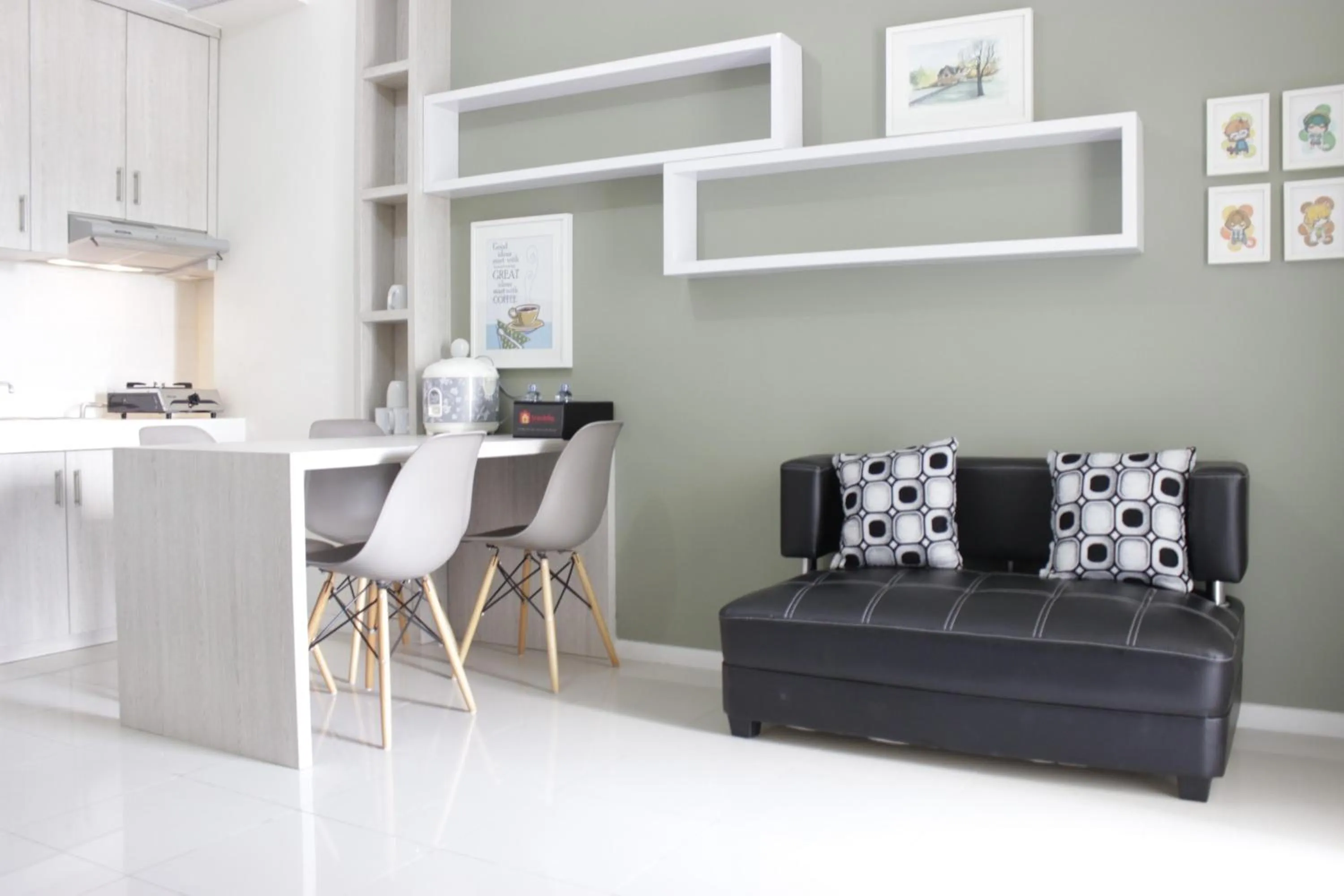 Living room in Spacious 3BR Apartment Parahyangan Residence near UNPAR By Travelio