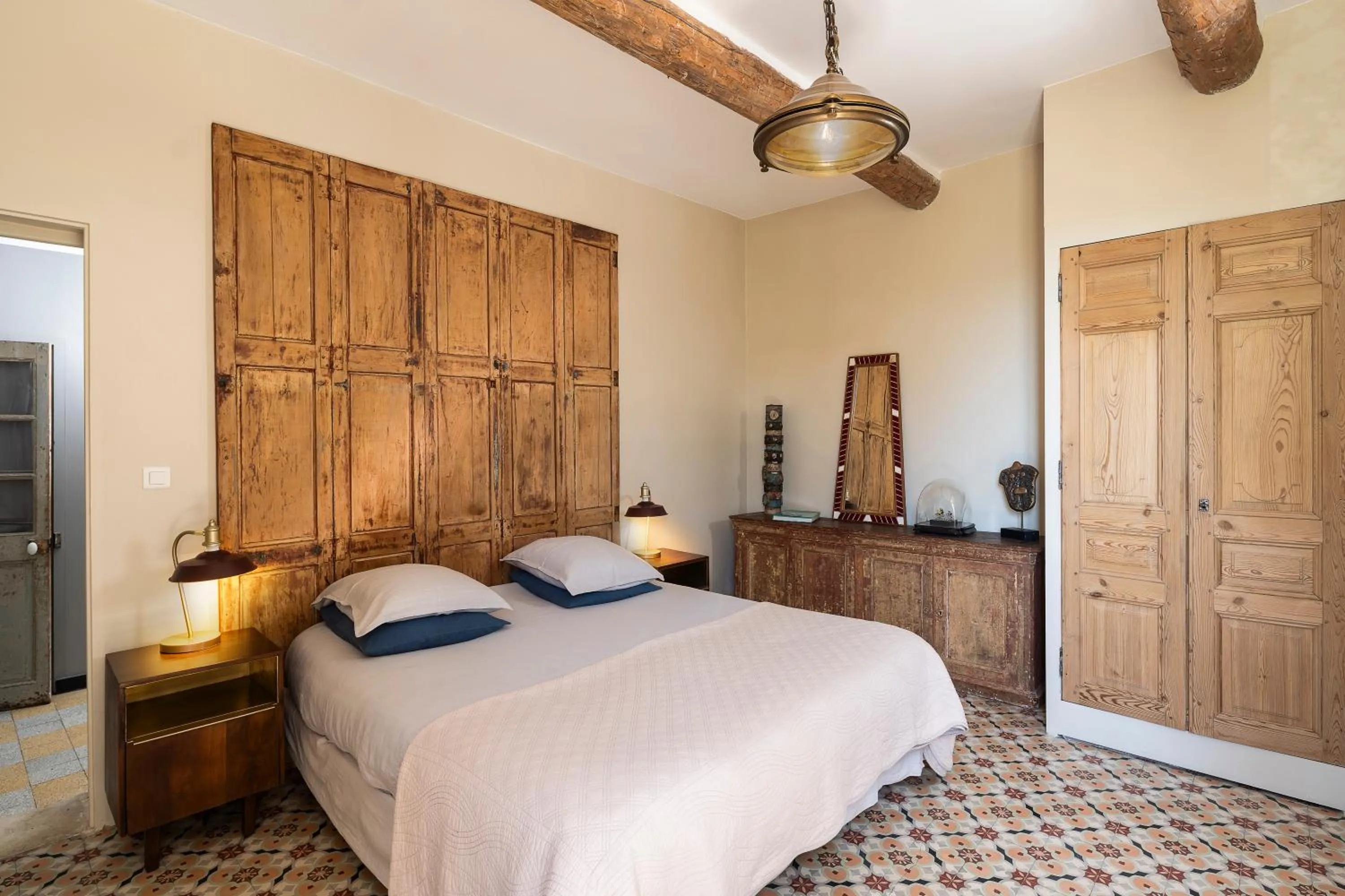 Photo of the whole room, Bed in la maiZon