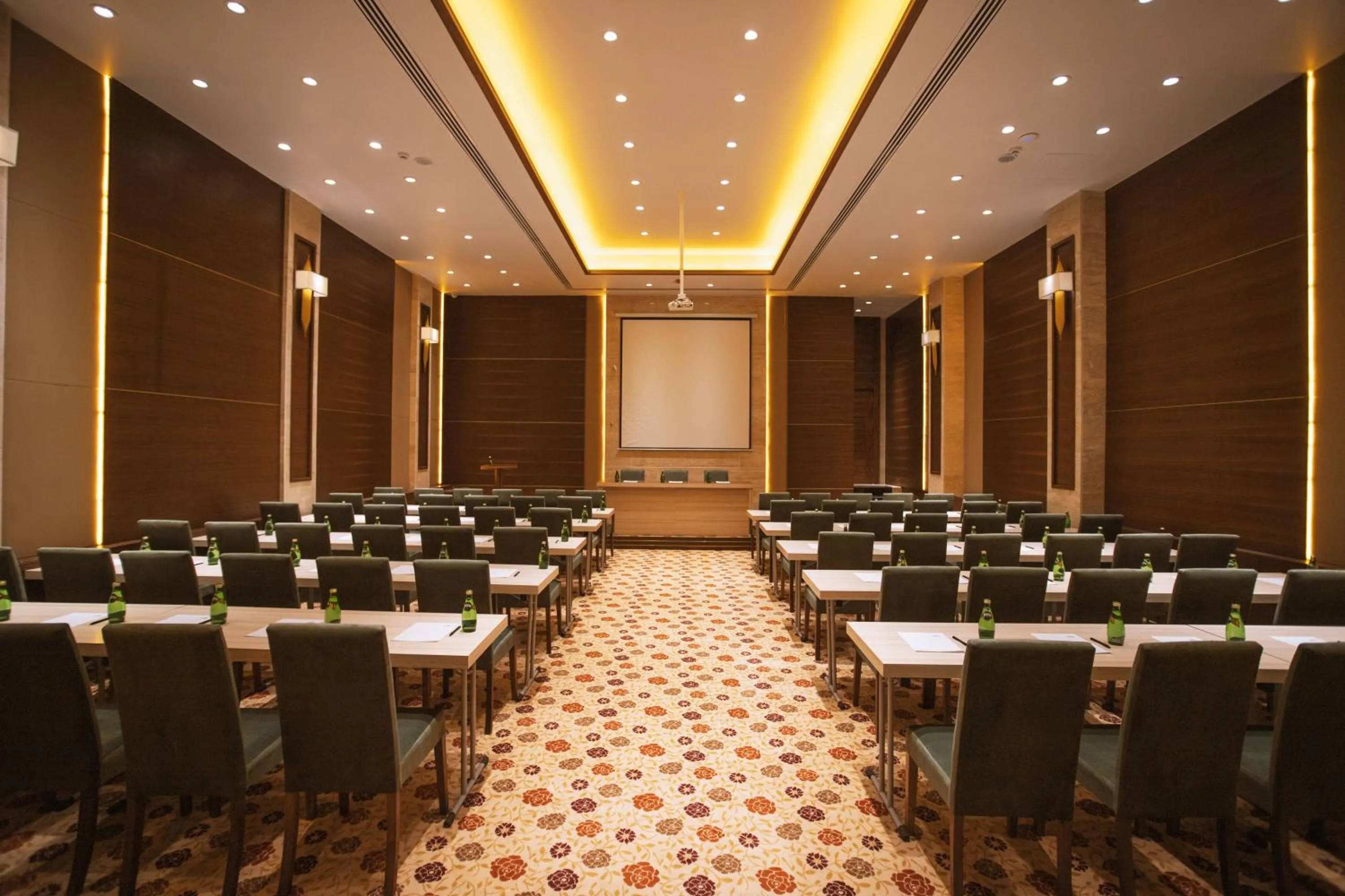 Meeting/conference room in Bilitom Hotel