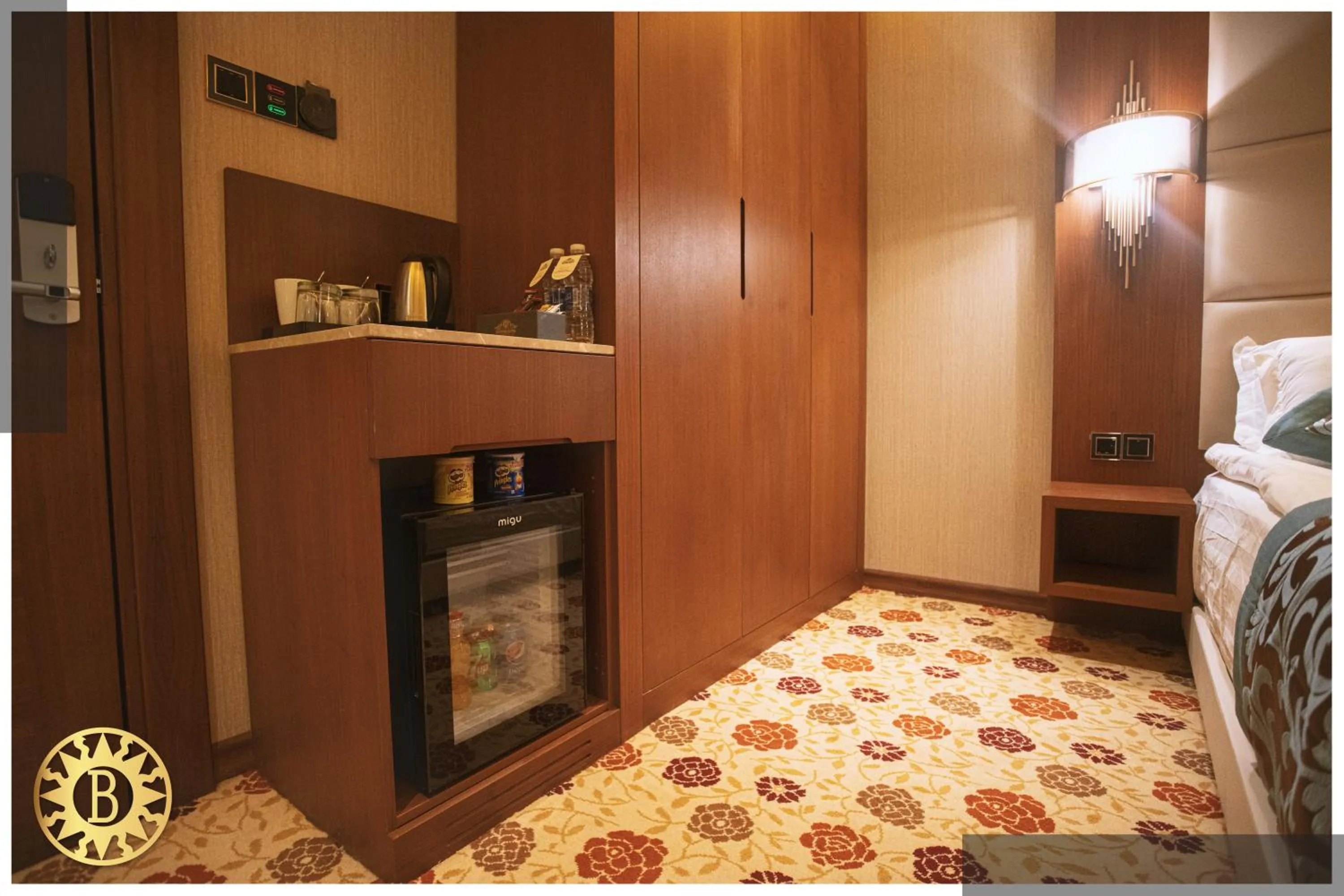 Coffee/tea facilities, Bed in Bilitom Hotel