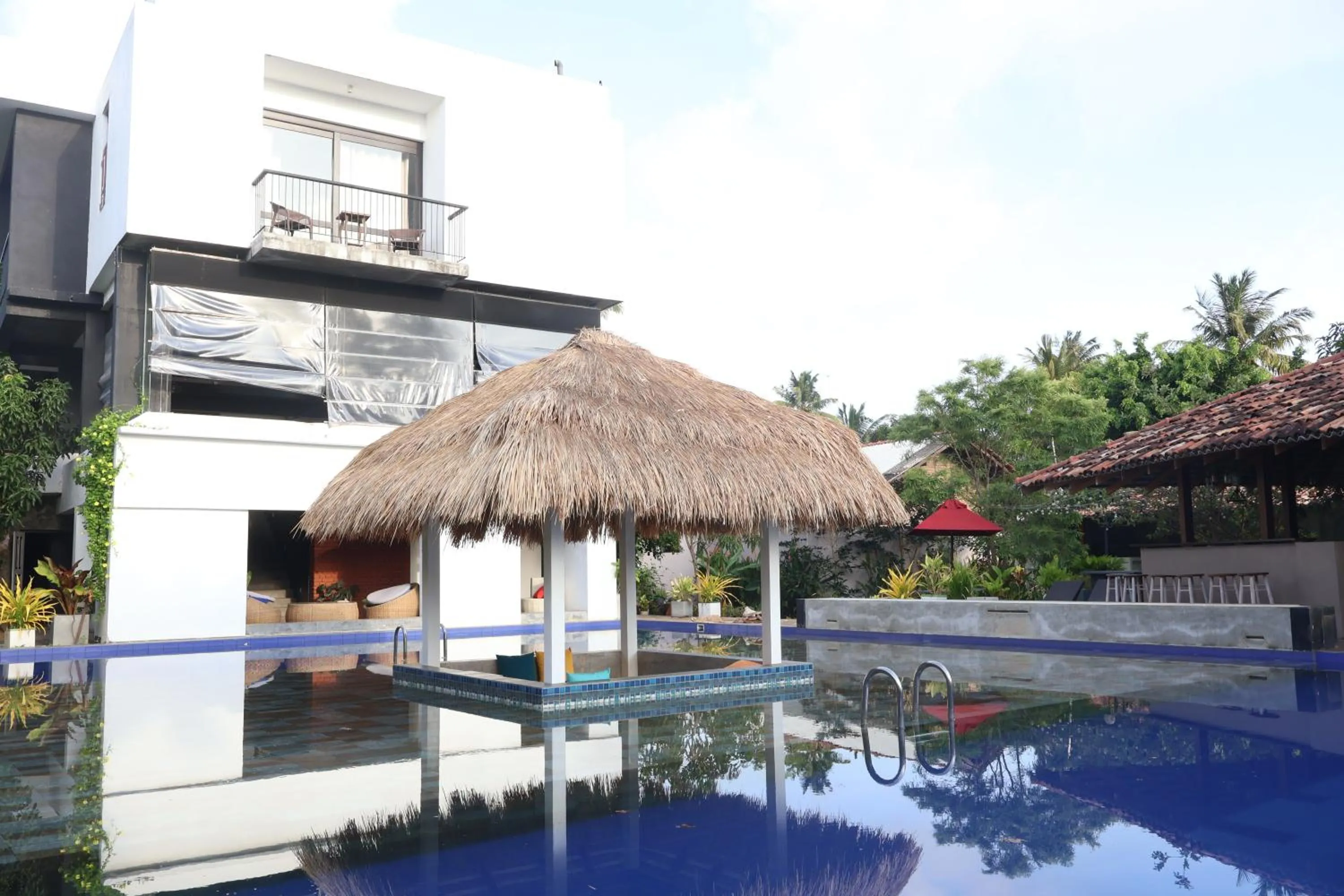 Swimming pool in Handagedara Resort & Spa