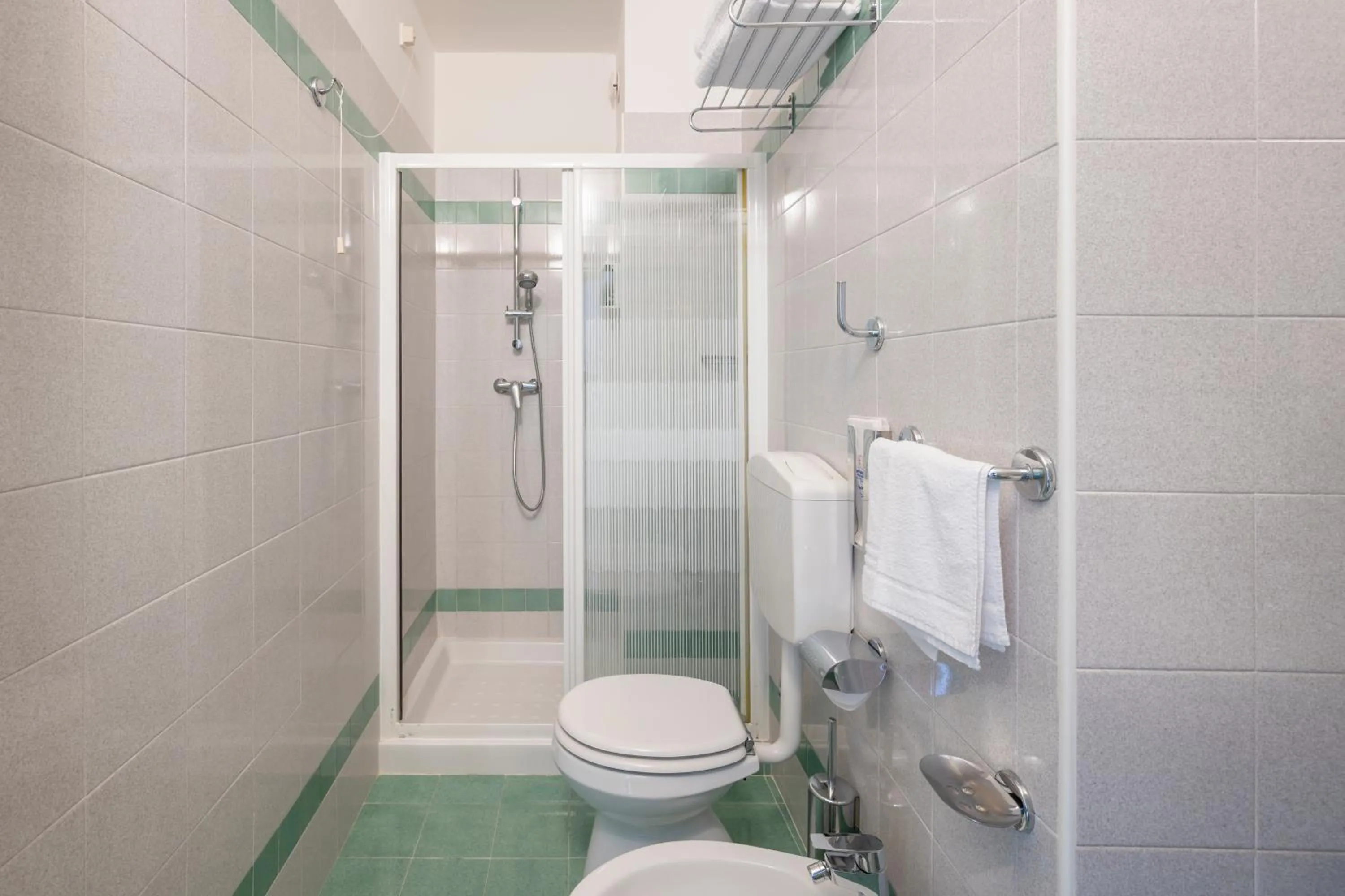 Shower in Hotel Luna