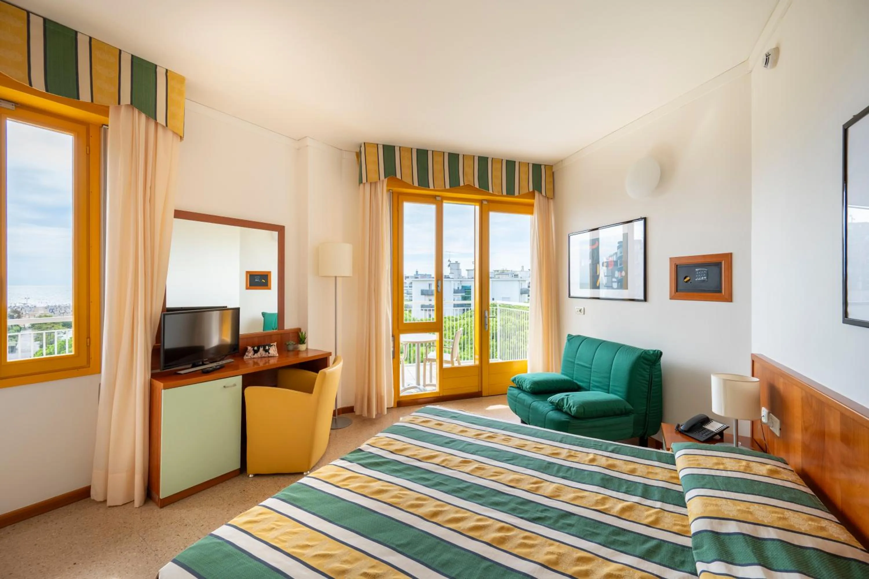 Photo of the whole room, Bed in Hotel Luna