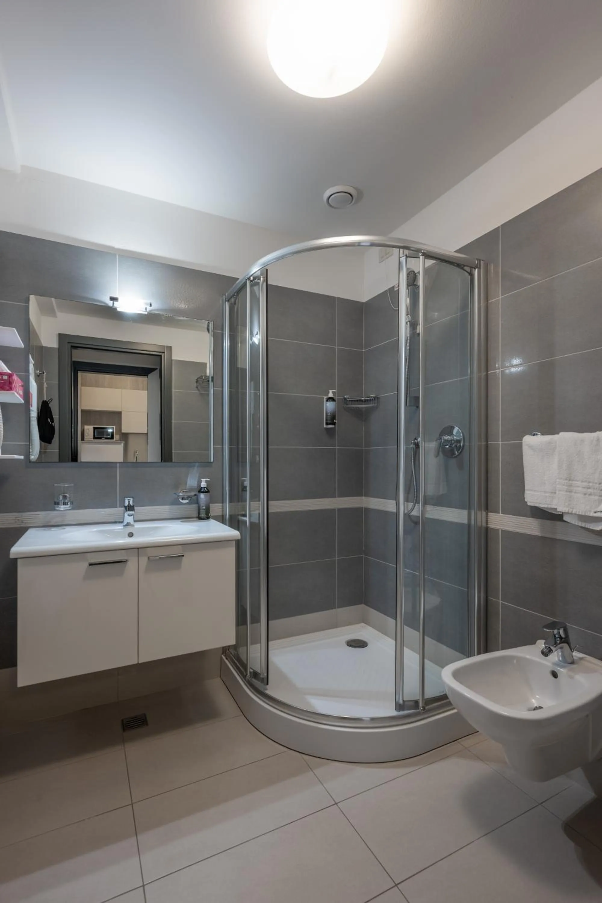 Shower in Aparthotel Imperial