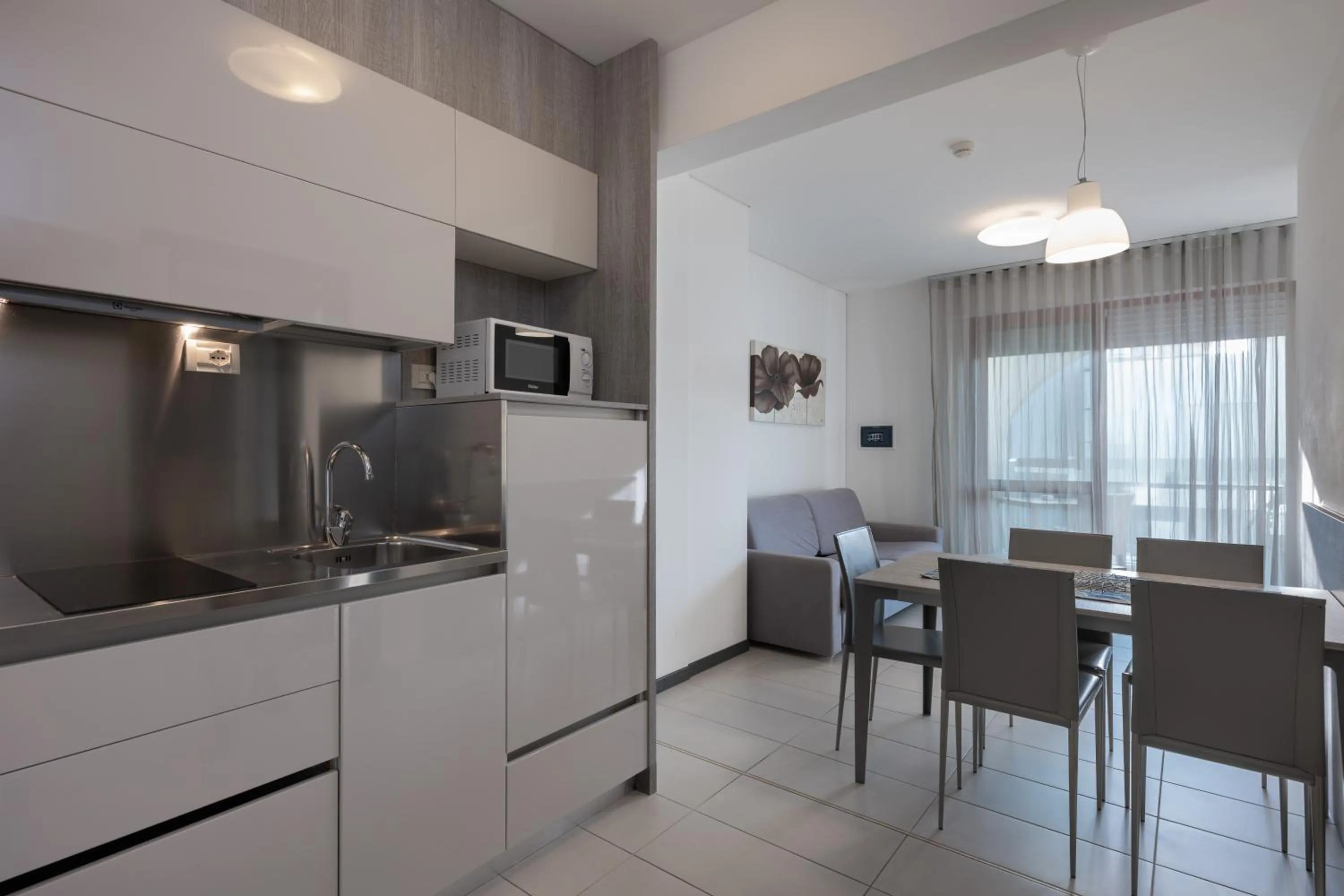 TV and multimedia in Aparthotel Imperial