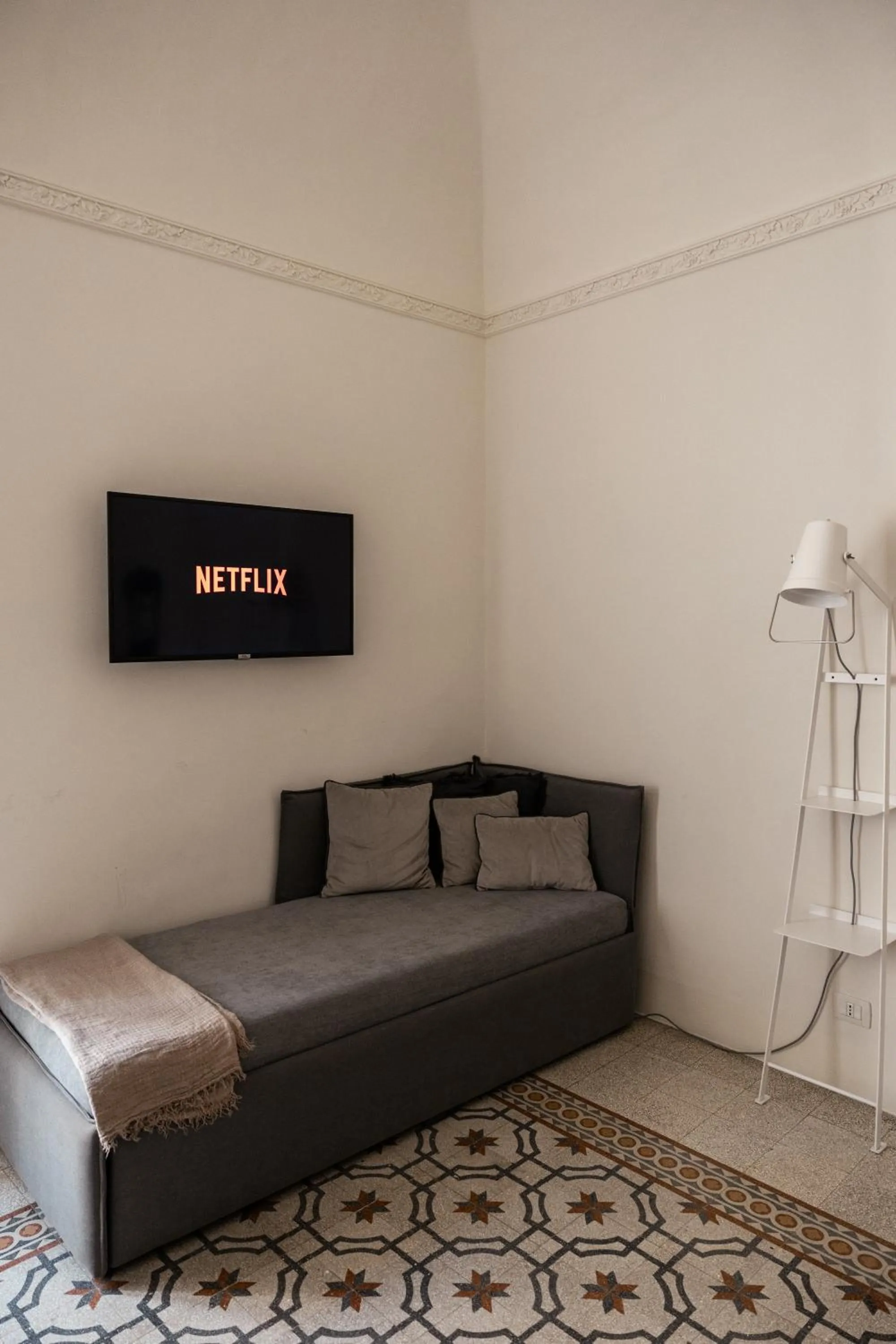 Bed in Bianko EcoChic