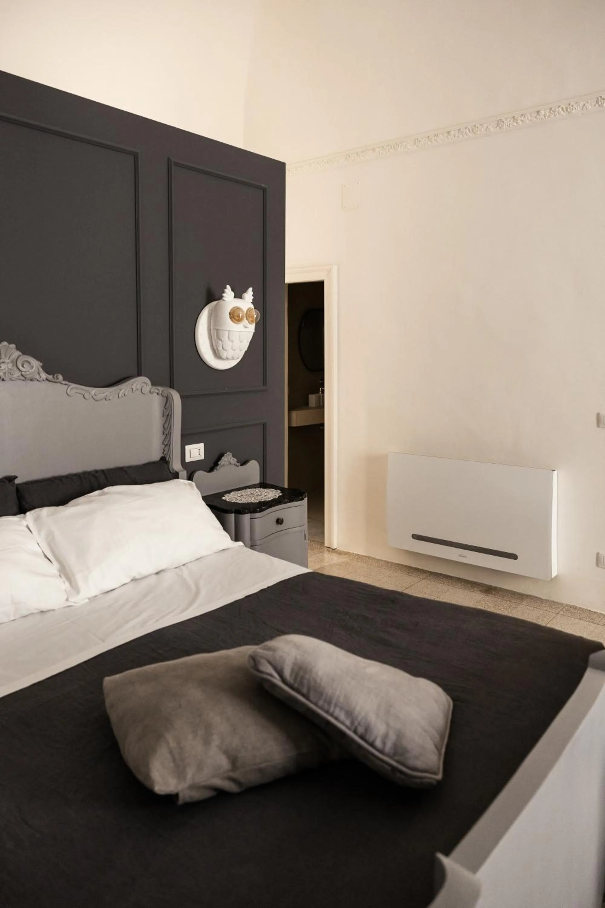 Bed in Bianko EcoChic