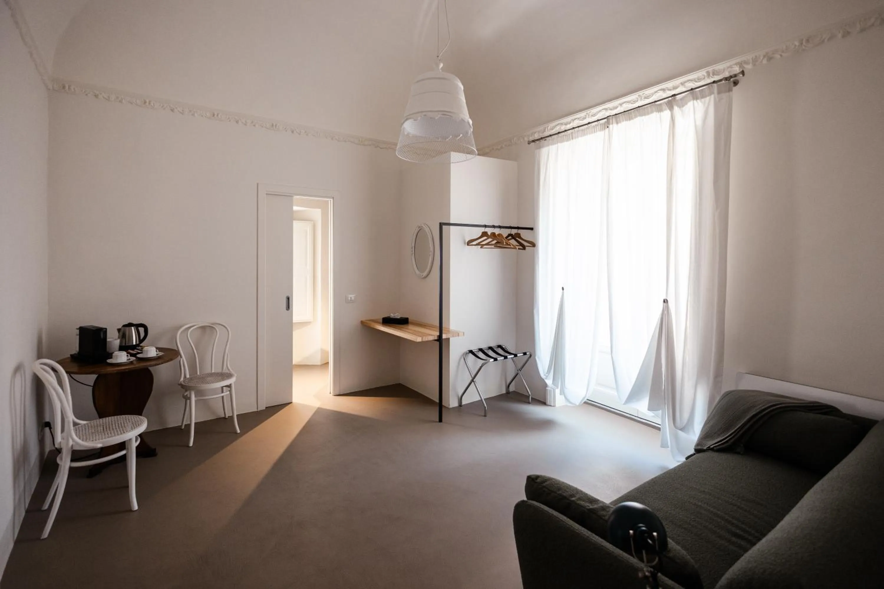 Bed in Bianko EcoChic