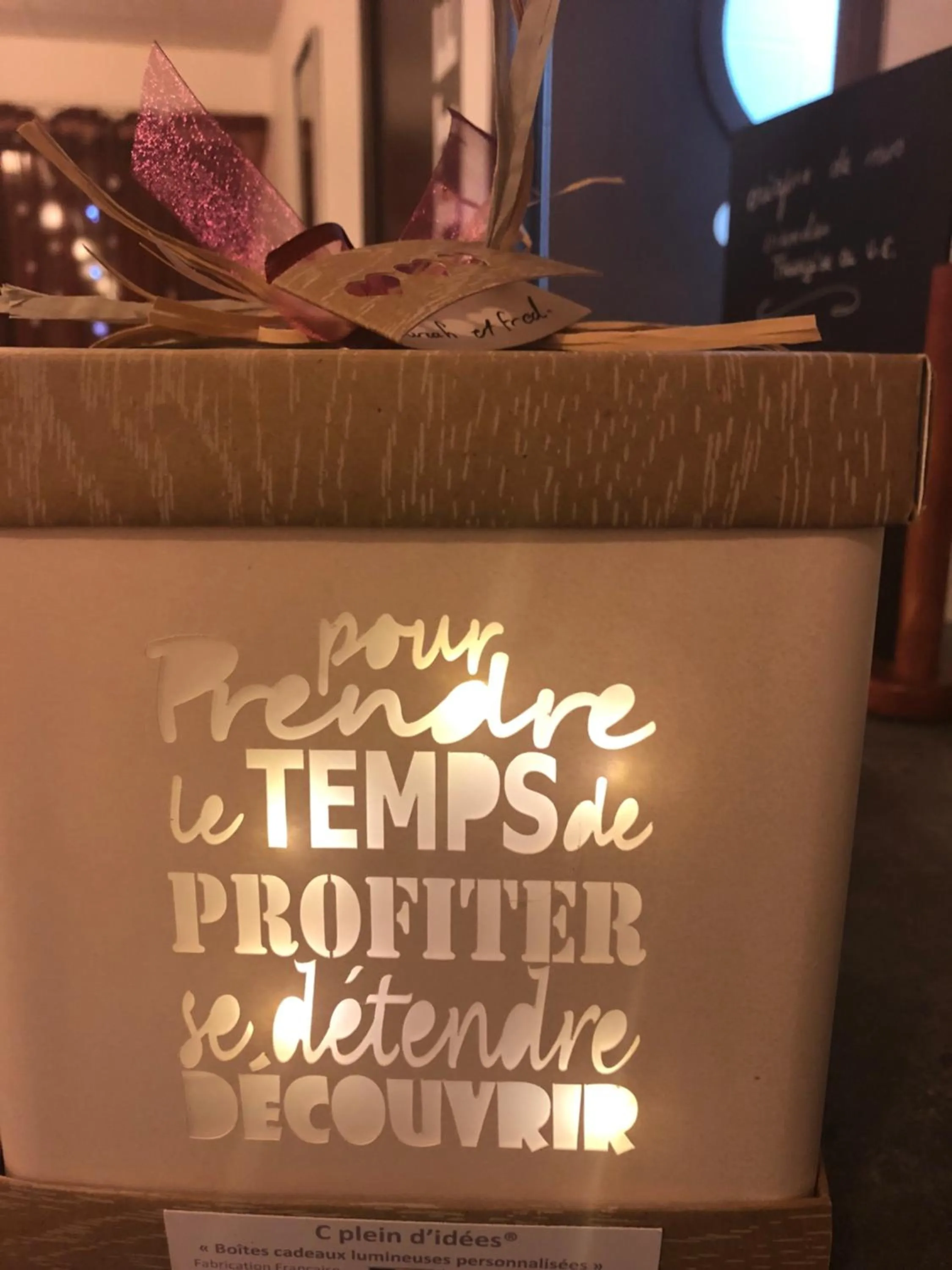 Decorative detail in Le Champ des Lys