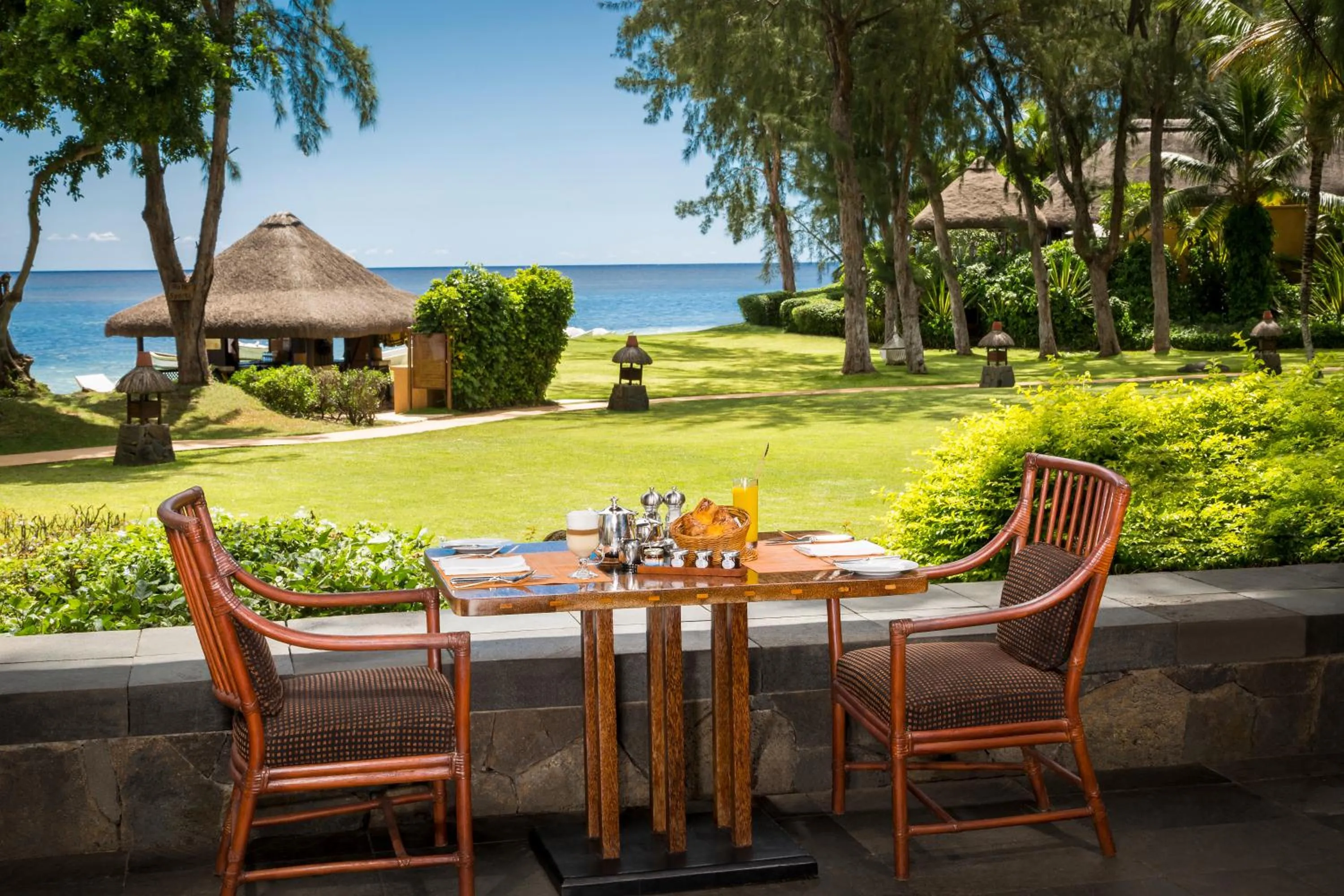 Restaurant/places to eat in The Oberoi Beach Resort, Mauritius