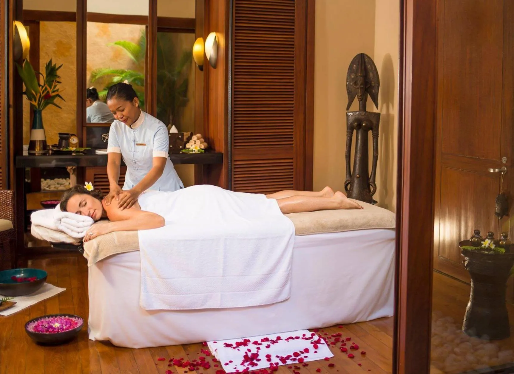 Massage in The Oberoi Beach Resort, Mauritius