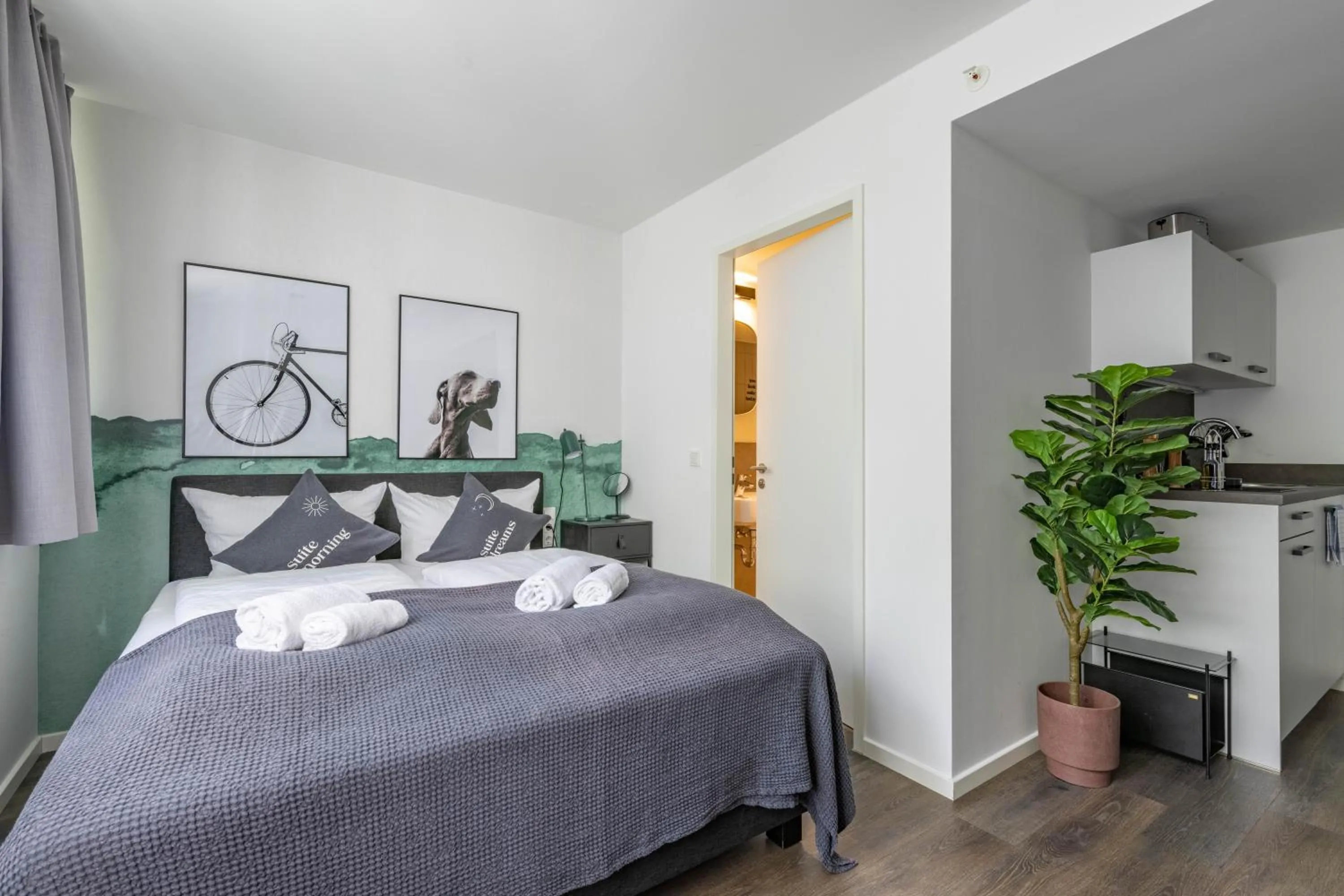 Bed in Limehome München