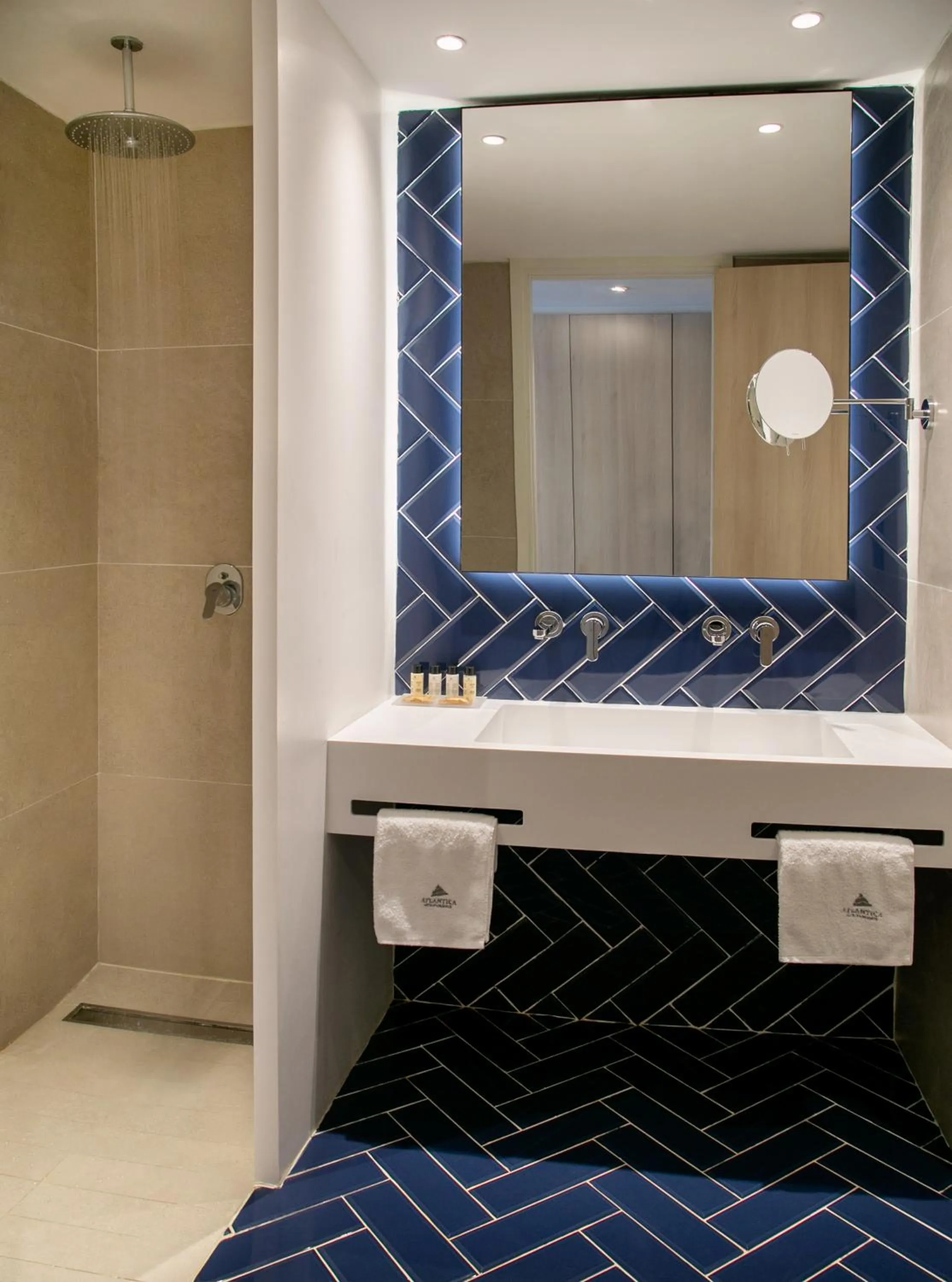 Shower in Atlantica Aqua Blue