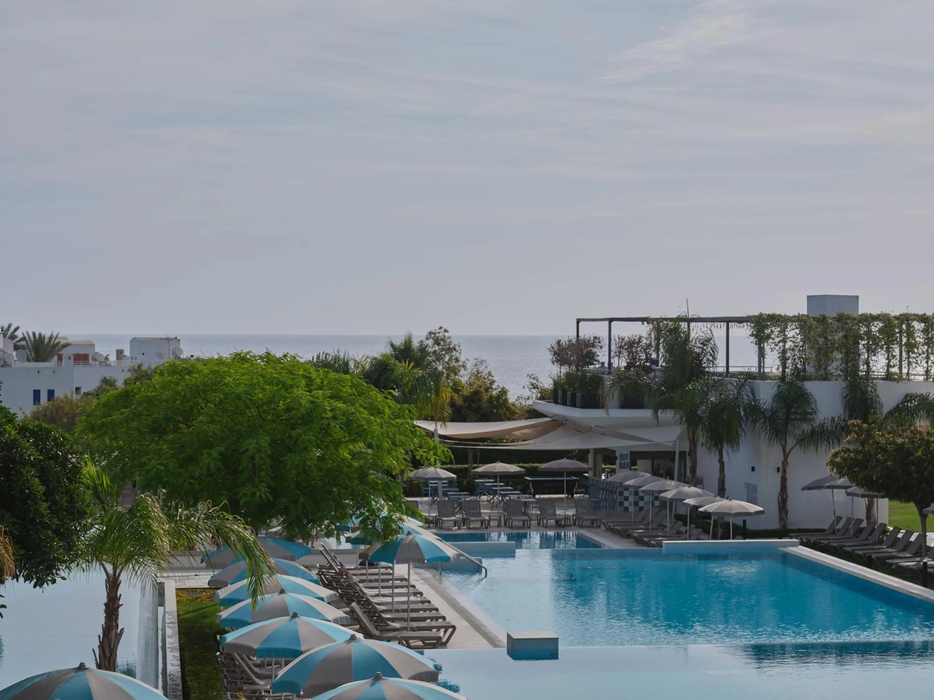 Day in Atlantica Aqua Blue