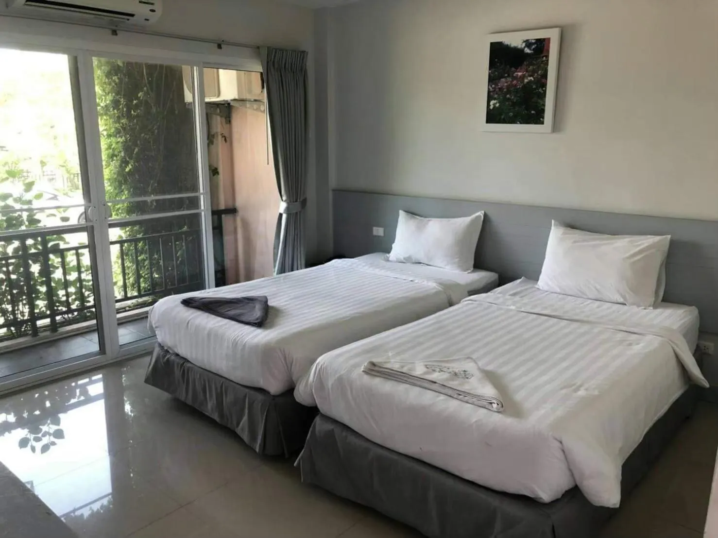 Bed in Rose Villa Hote